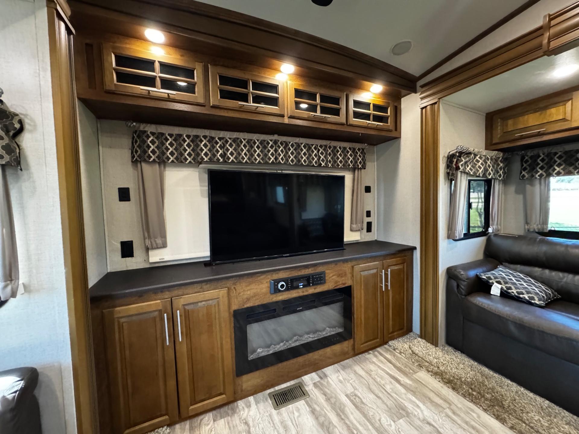 2019 Coachmen 2019 Coachmen Brookstone - thumbnail 12