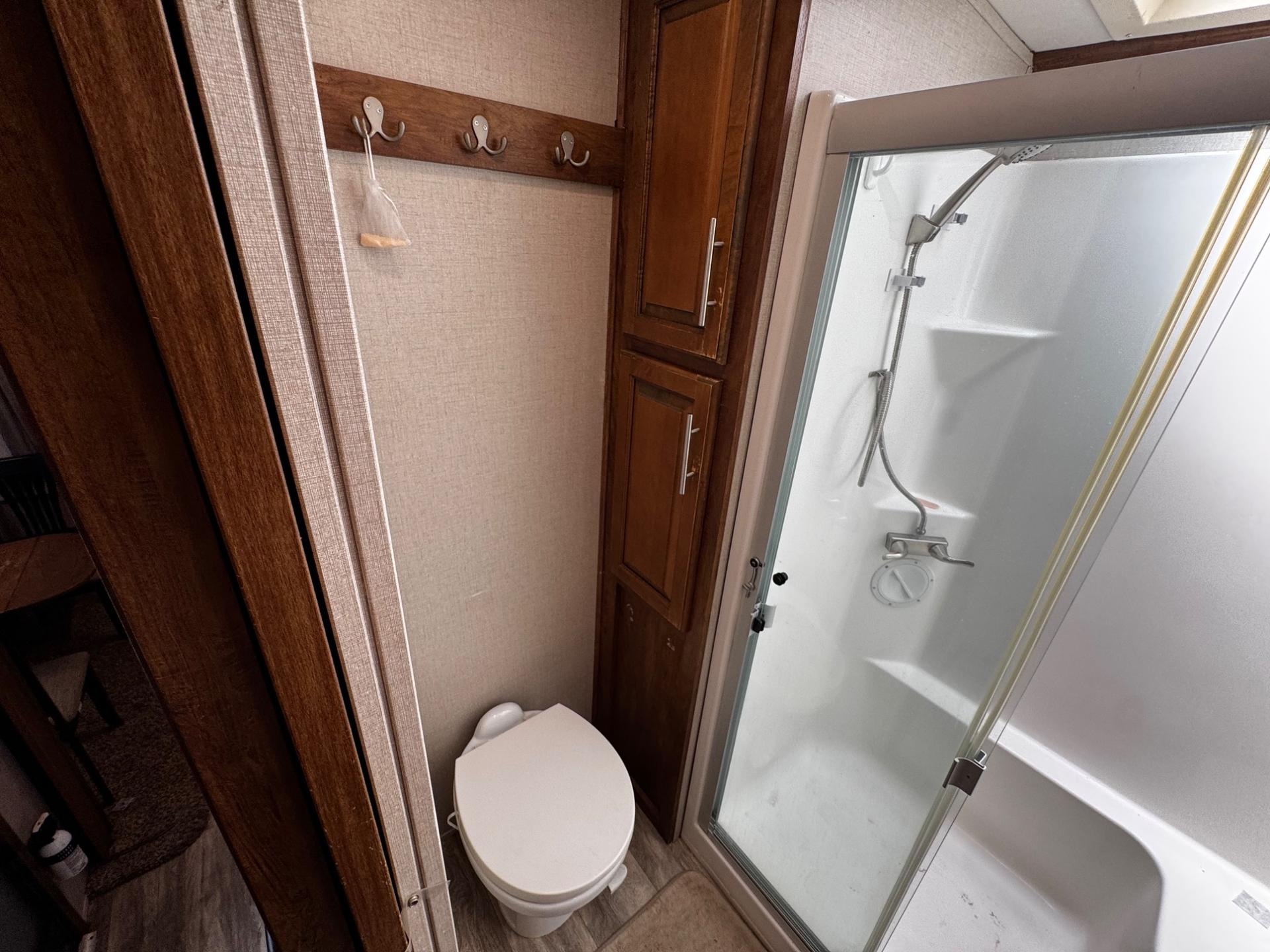 2019 Coachmen 2019 Coachmen Brookstone - thumbnail 16