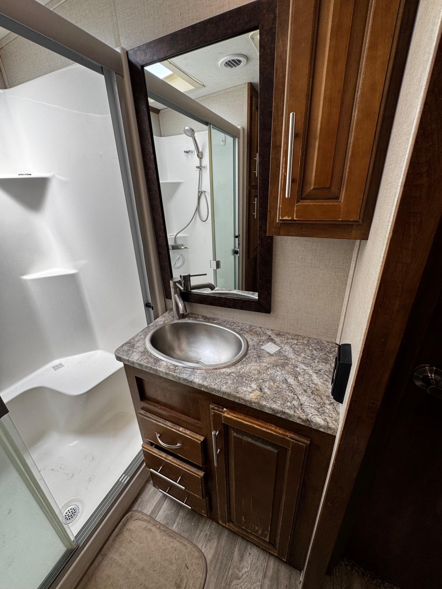 2019 Coachmen 2019 Coachmen Brookstone - thumbnail 18