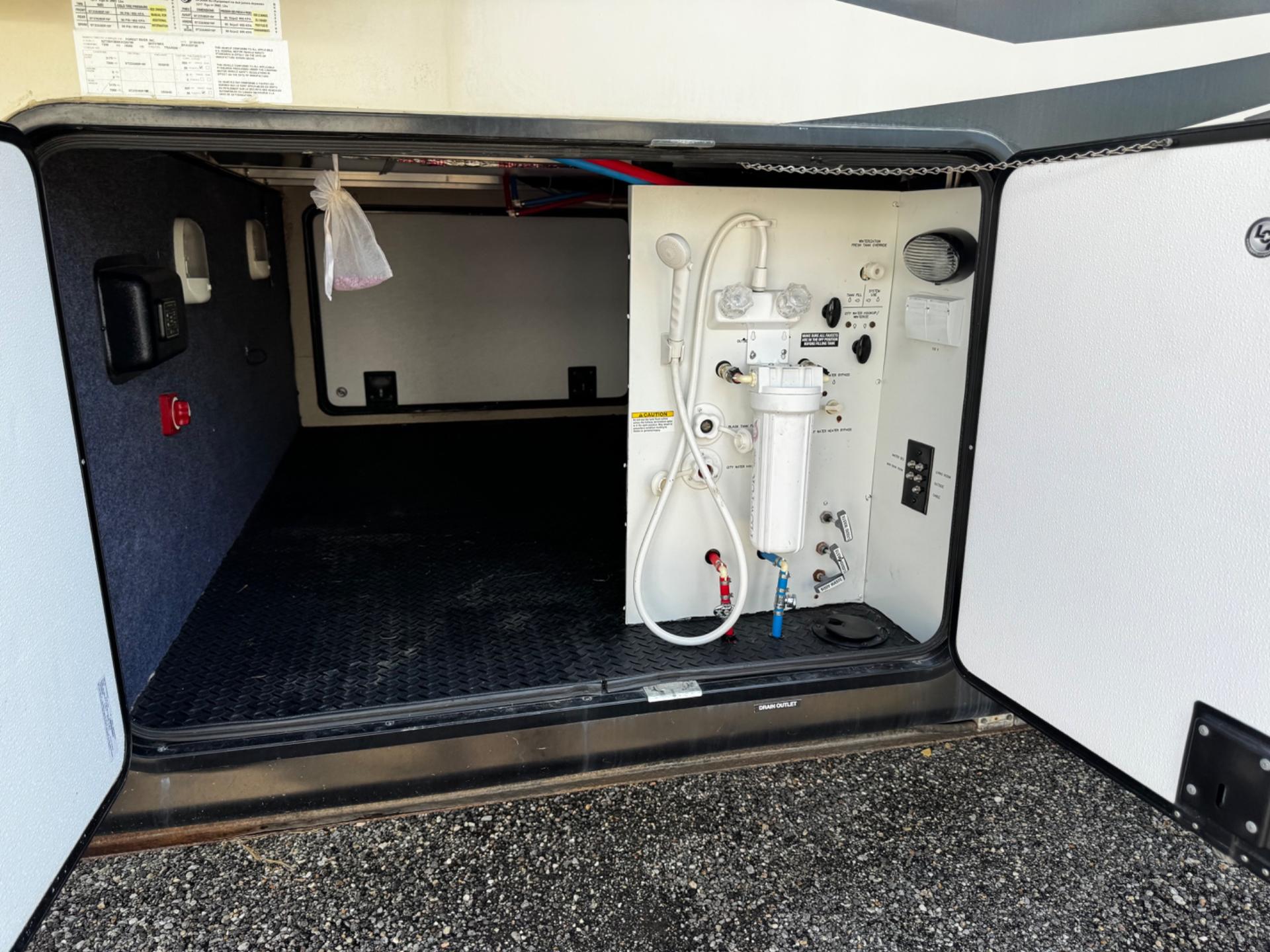 2019 Coachmen 2019 Coachmen Brookstone - thumbnail 29