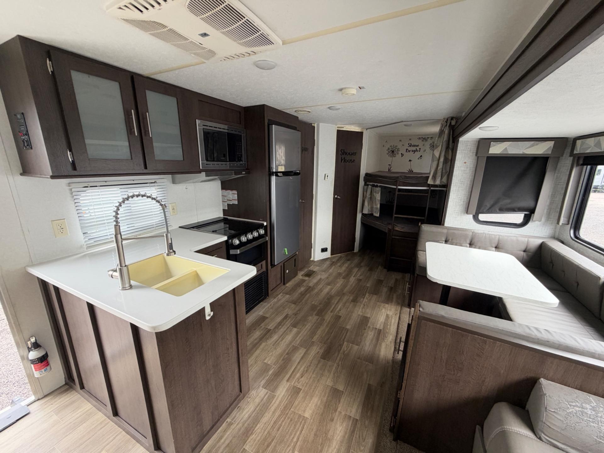 2020 Forest River 2020 Forest River Wildwood - thumbnail 4