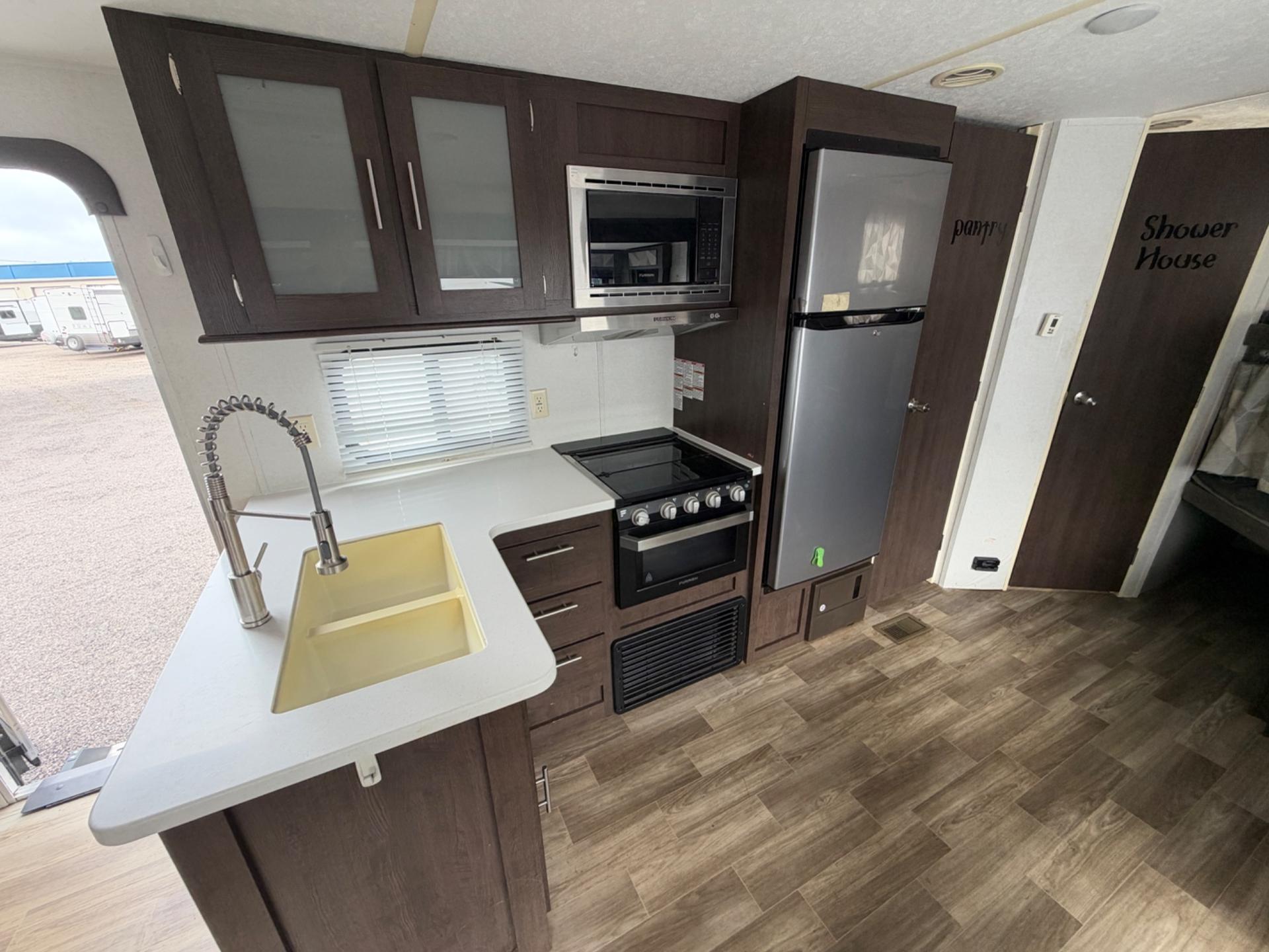 2020 Forest River 2020 Forest River Wildwood - thumbnail 19