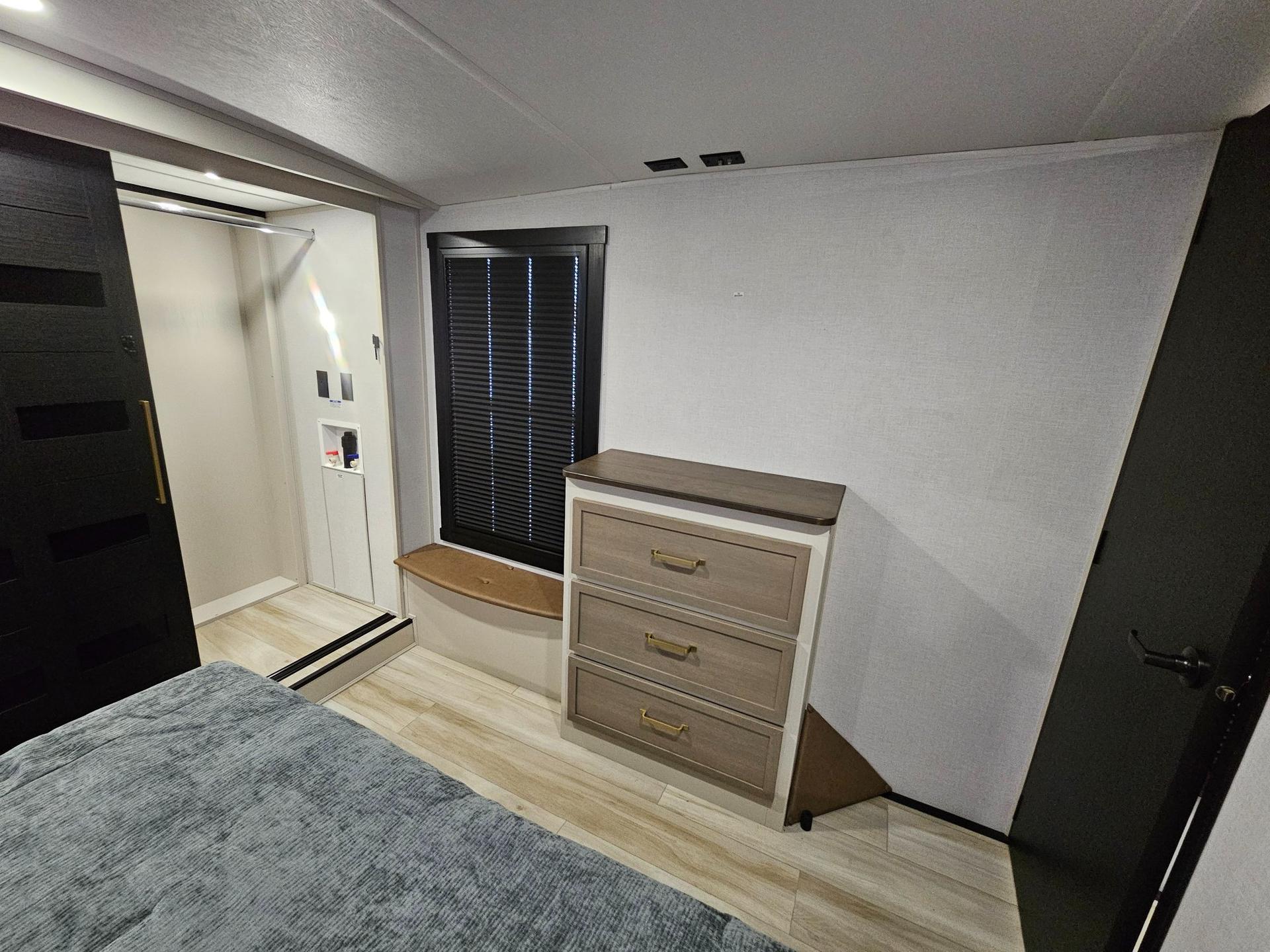 2026 Forest River RV 2026 Forest River RV Wildwood Heritage Glen - thumbnail 54