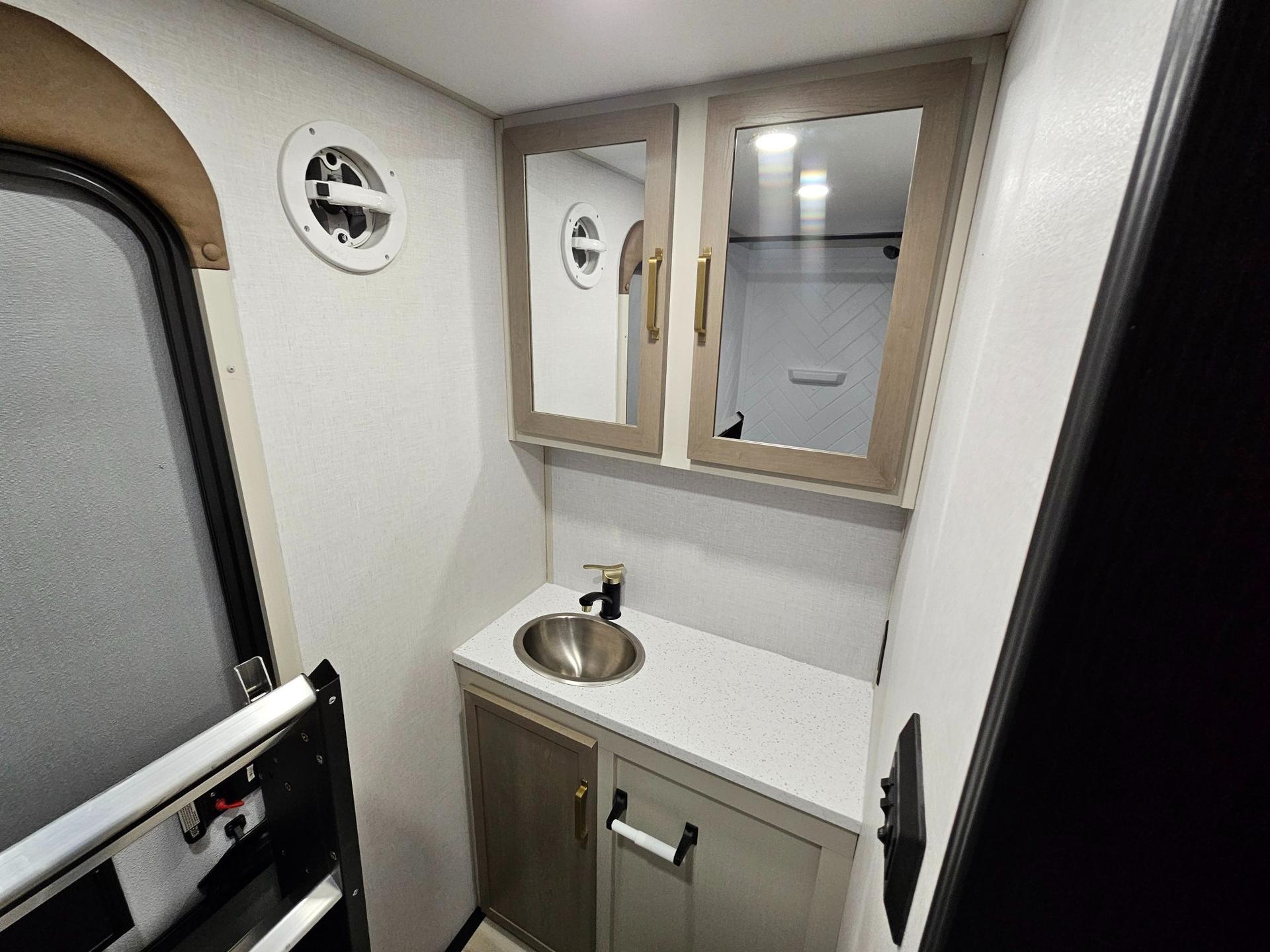 2026 Forest River RV 2026 Forest River RV Wildwood Heritage Glen - thumbnail 64