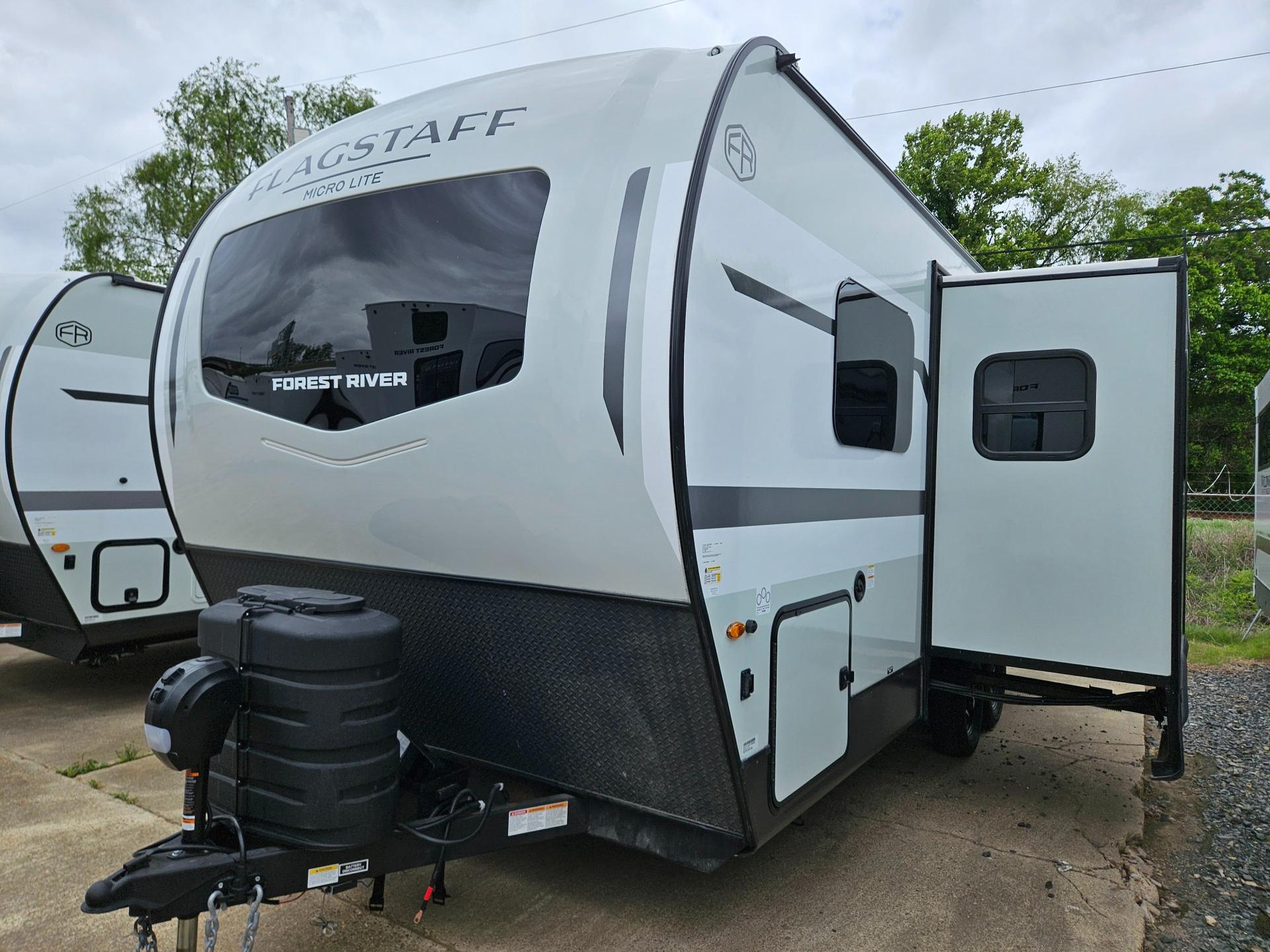2026 Forest River 2026 Forest River Flagstaff Micro Lite - thumbnail 3