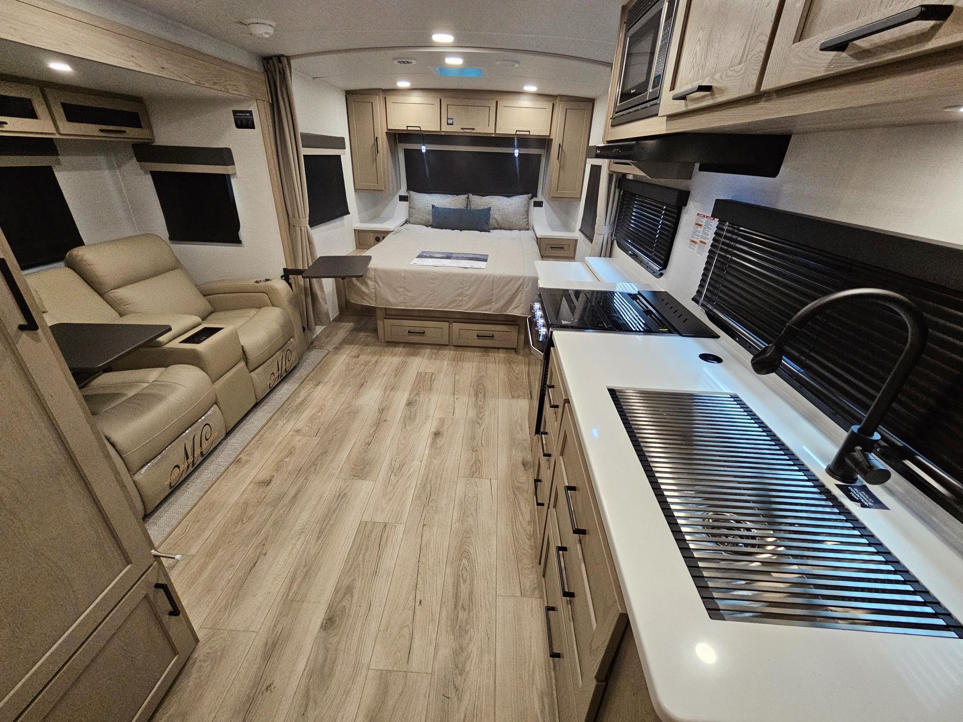 2026 Forest River 2026 Forest River Flagstaff Micro Lite - thumbnail 4