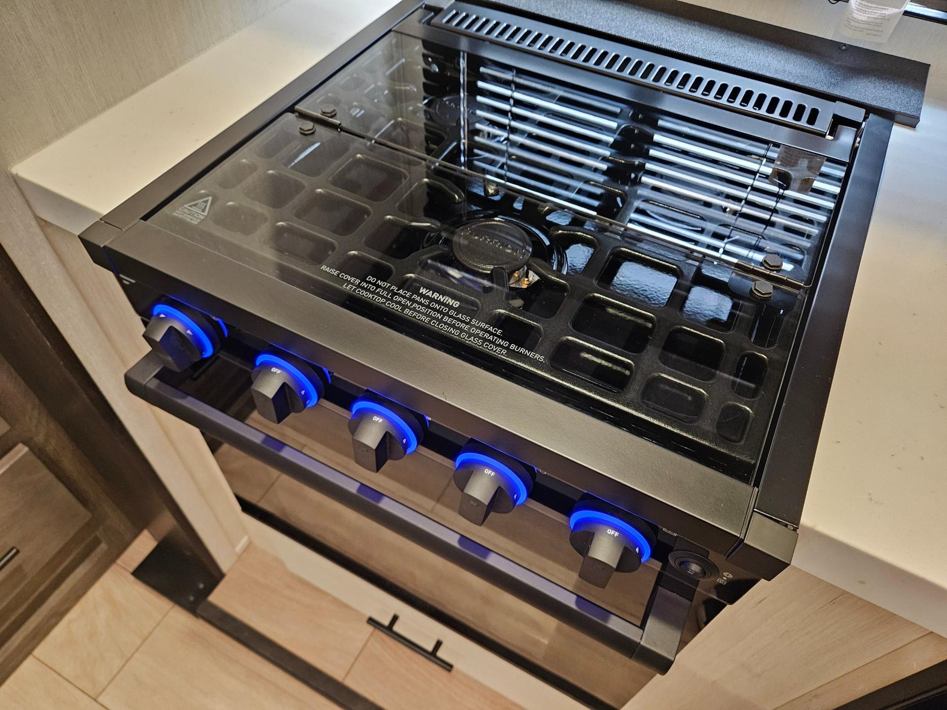 2026 Cherokee 2026 Cherokee Arctic Wolf Suite - thumbnail 11