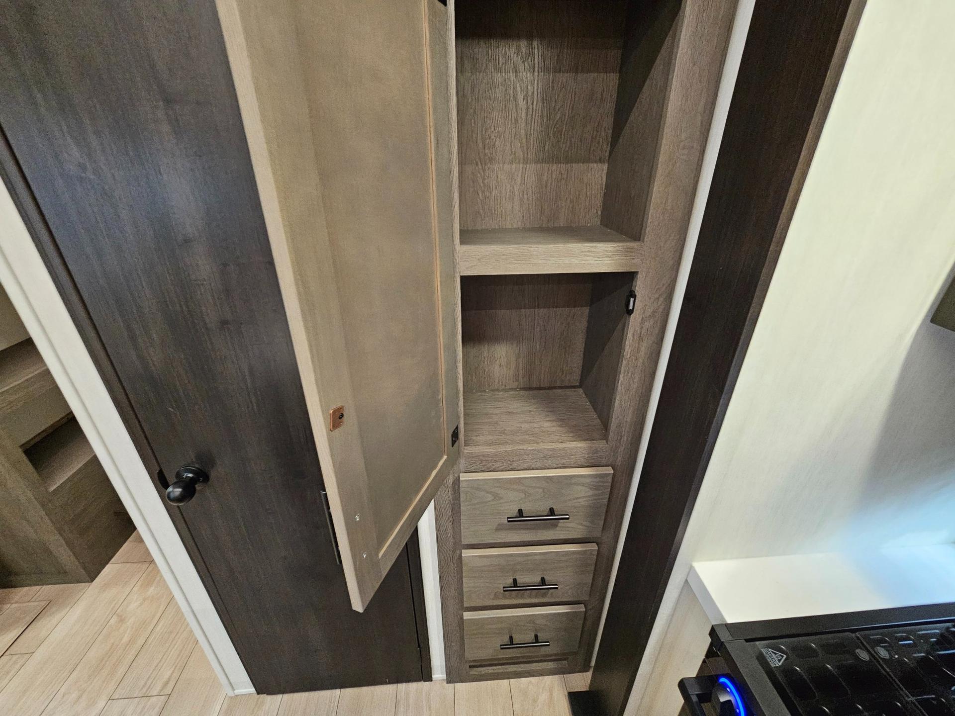 2026 Cherokee 2026 Cherokee Arctic Wolf Suite - thumbnail 14