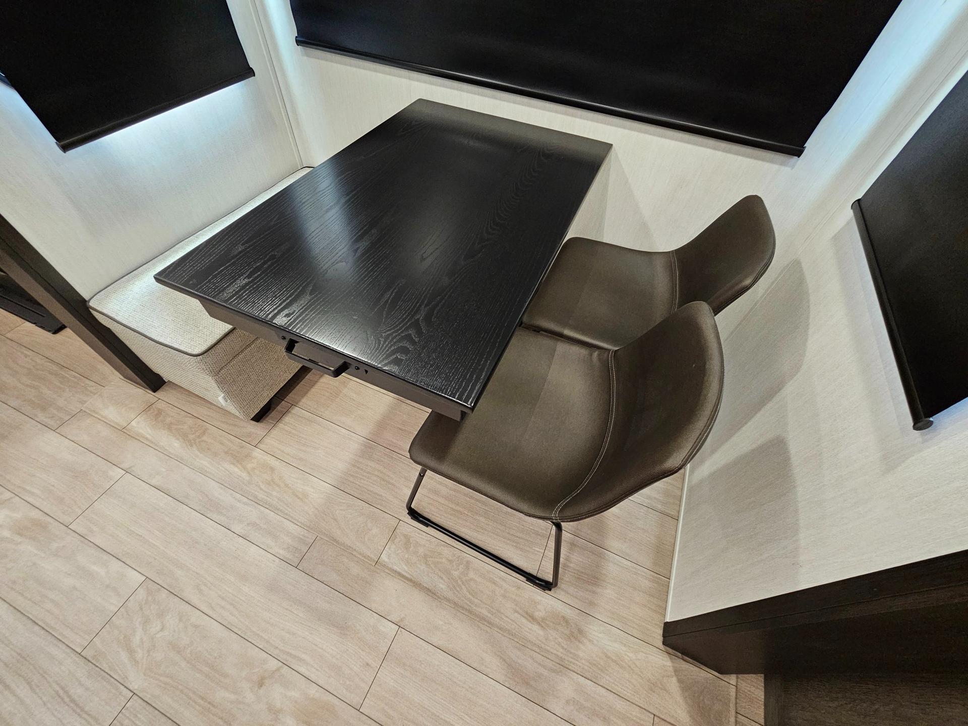 2026 Cherokee 2026 Cherokee Arctic Wolf Suite - thumbnail 17