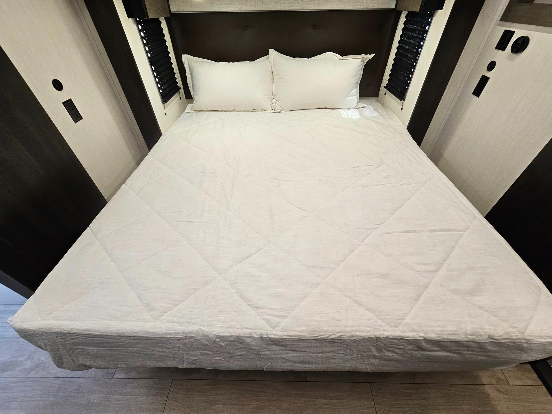 2026 Cherokee 2026 Cherokee Arctic Wolf Suite - thumbnail 21