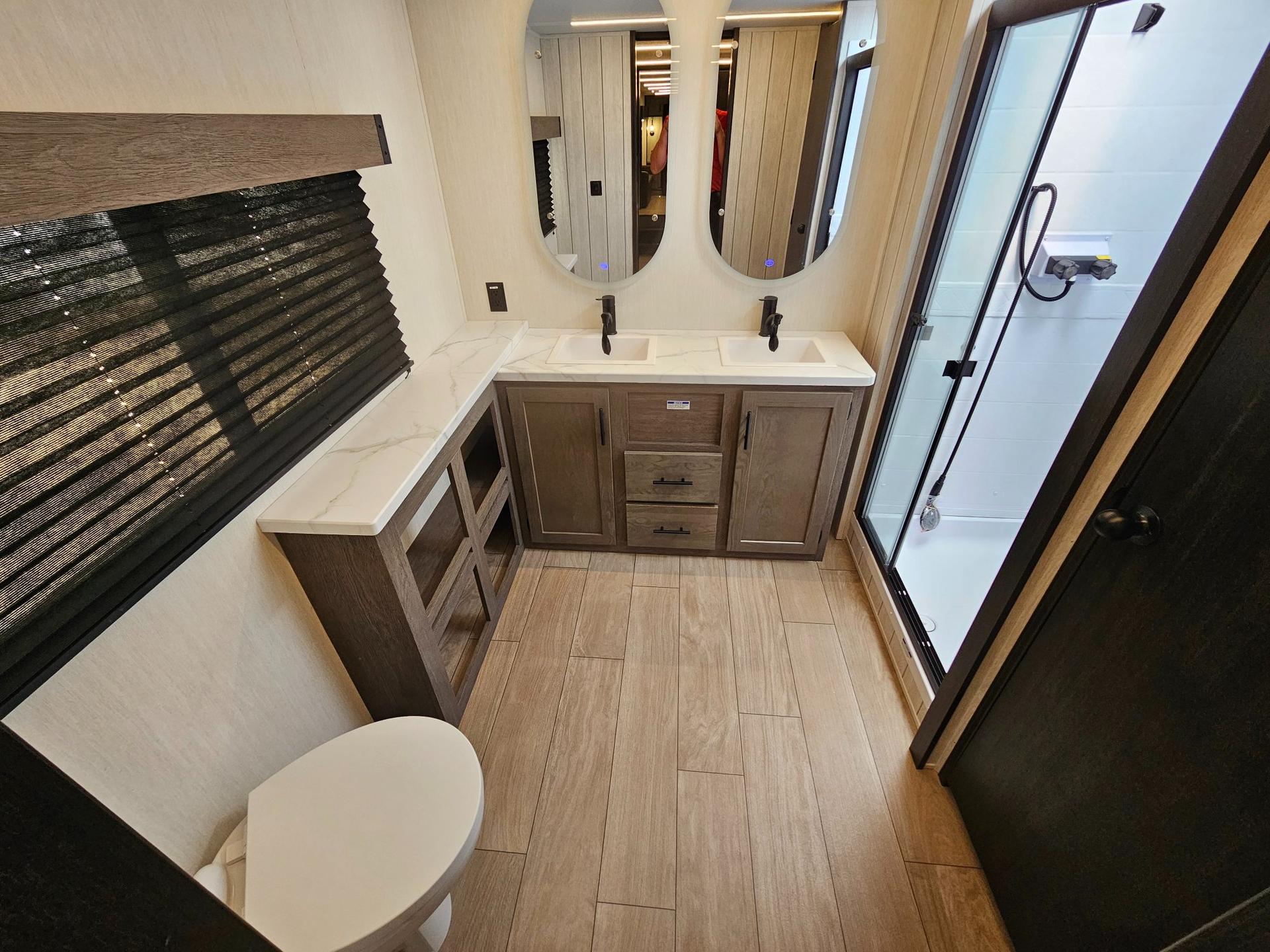 2026 Cherokee 2026 Cherokee Arctic Wolf Suite - thumbnail 24