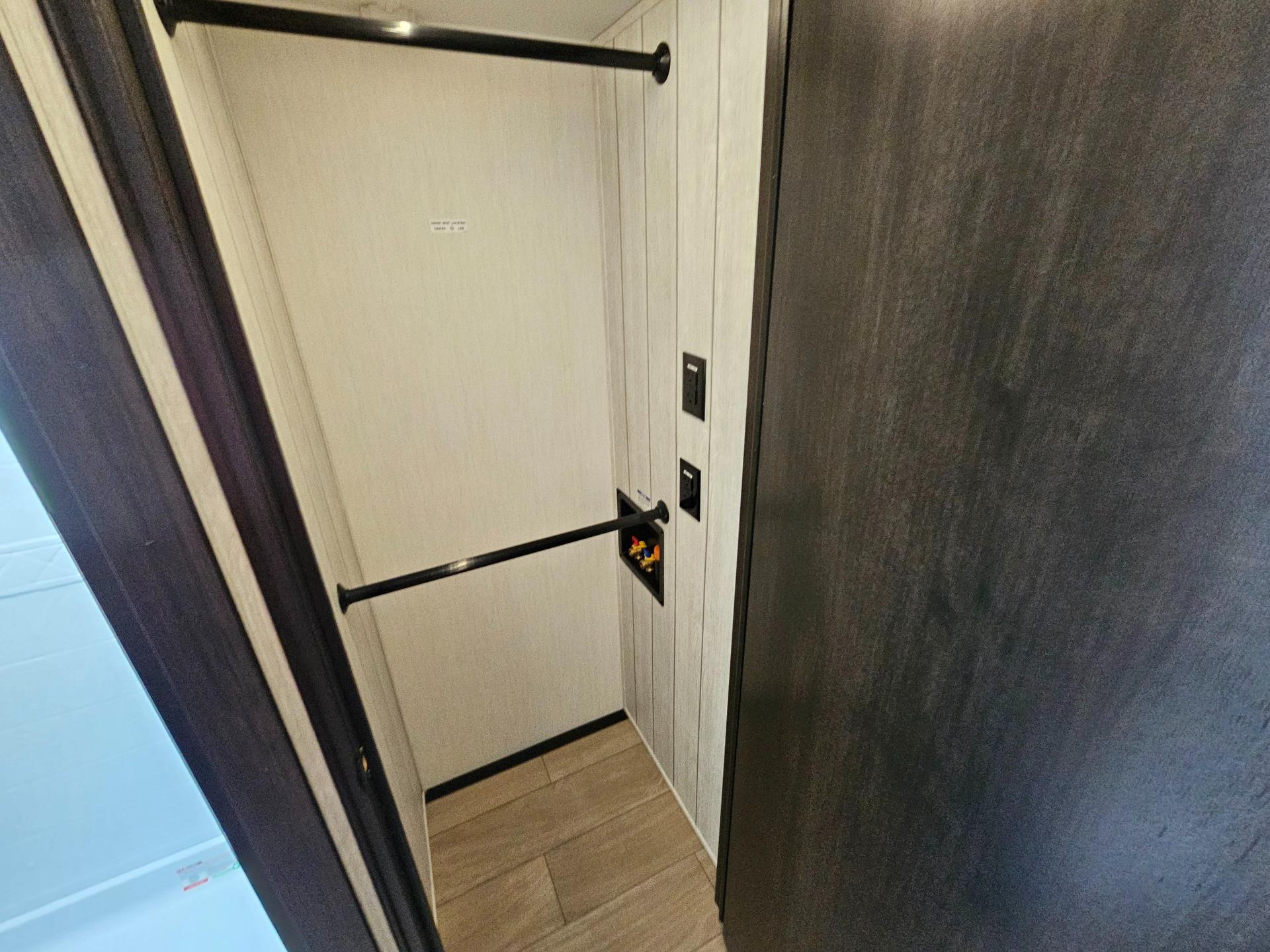 2026 Cherokee 2026 Cherokee Arctic Wolf Suite - thumbnail 29