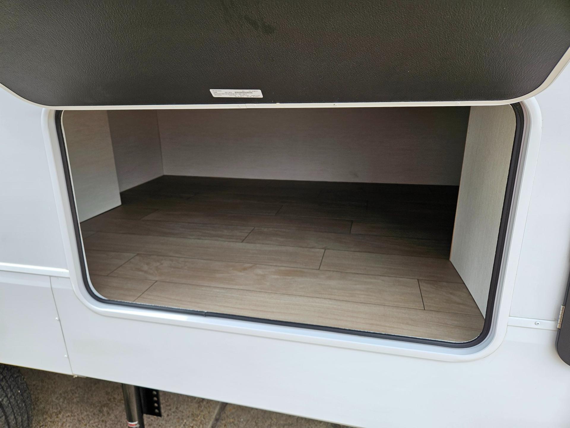 2026 Cherokee 2026 Cherokee Arctic Wolf Suite - thumbnail 43