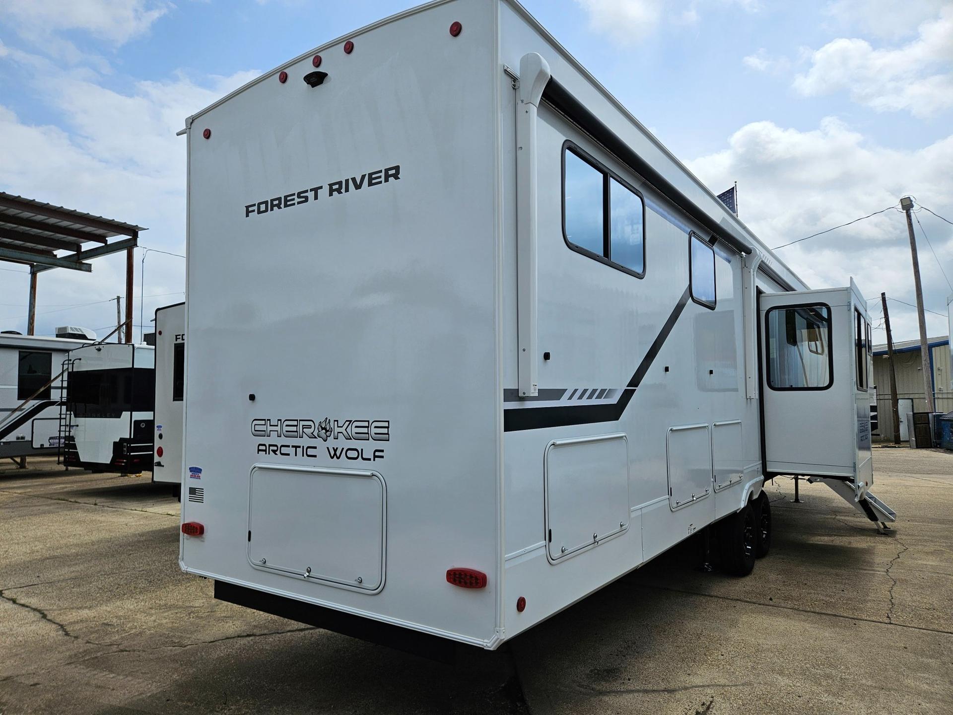 2026 Cherokee 2026 Cherokee Arctic Wolf Suite - thumbnail 47