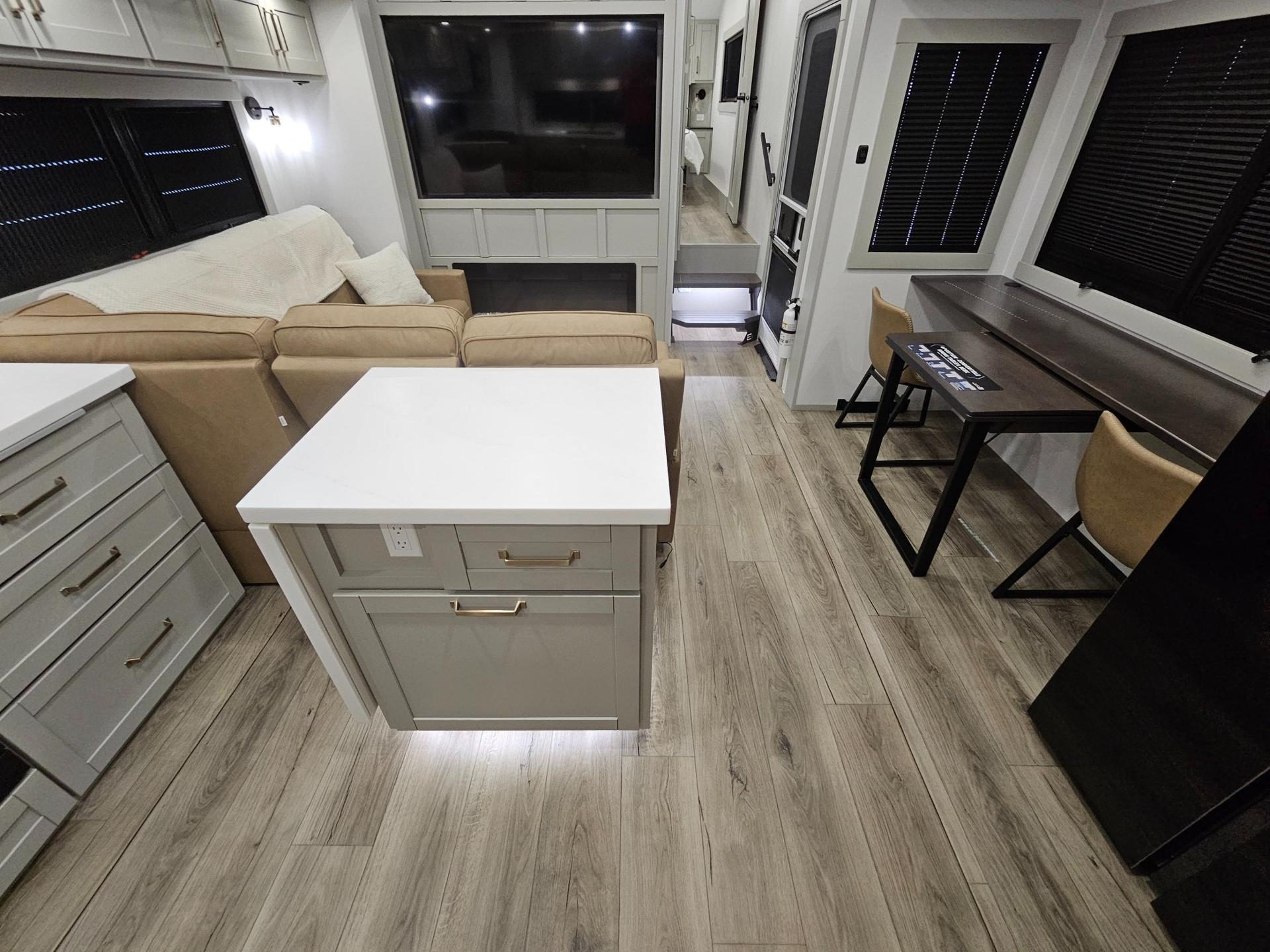 2026 Brinkley RV 2026 Brinkley RV Model Z - thumbnail 5