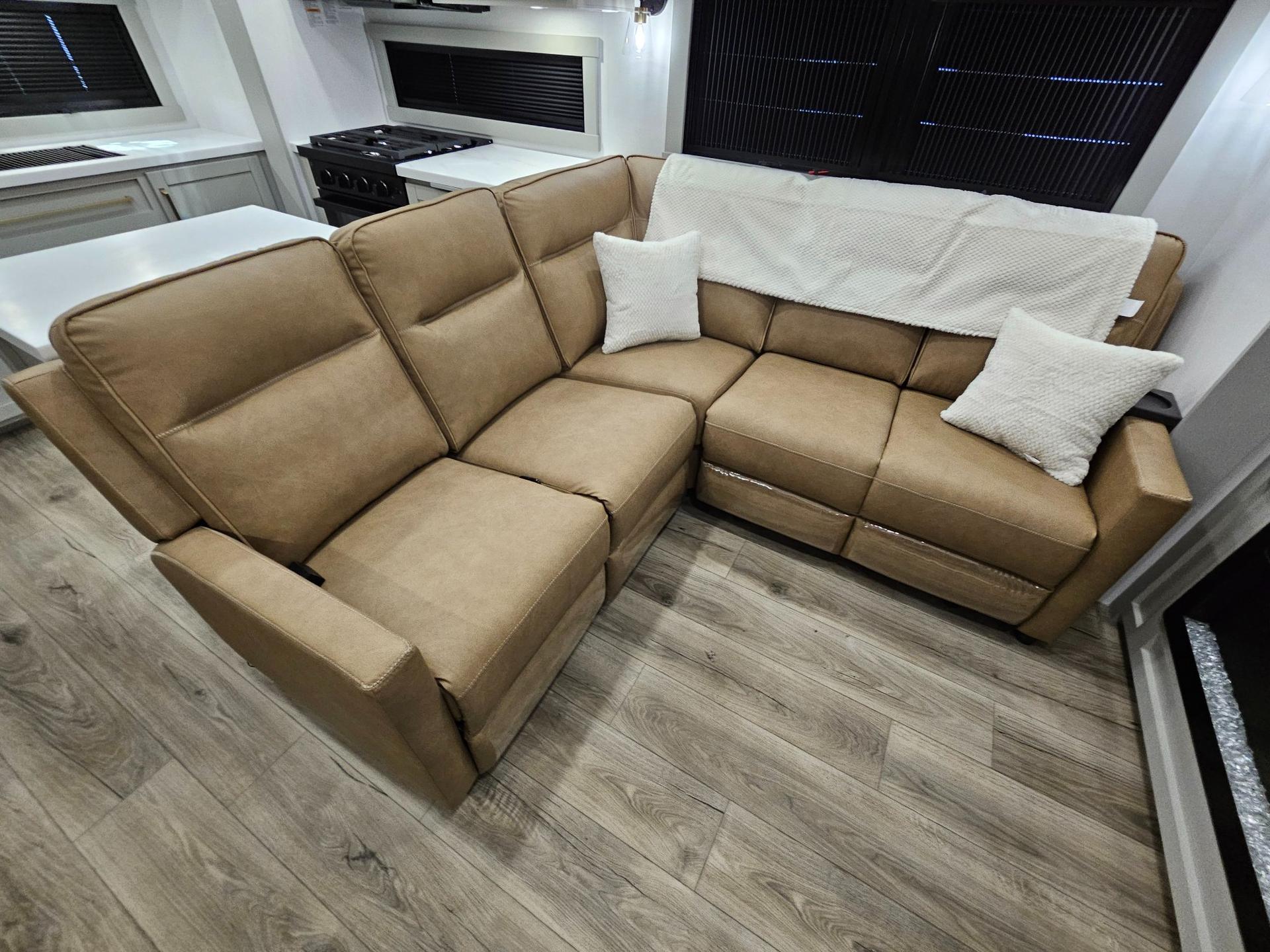 2026 Brinkley RV 2026 Brinkley RV Model Z - thumbnail 7