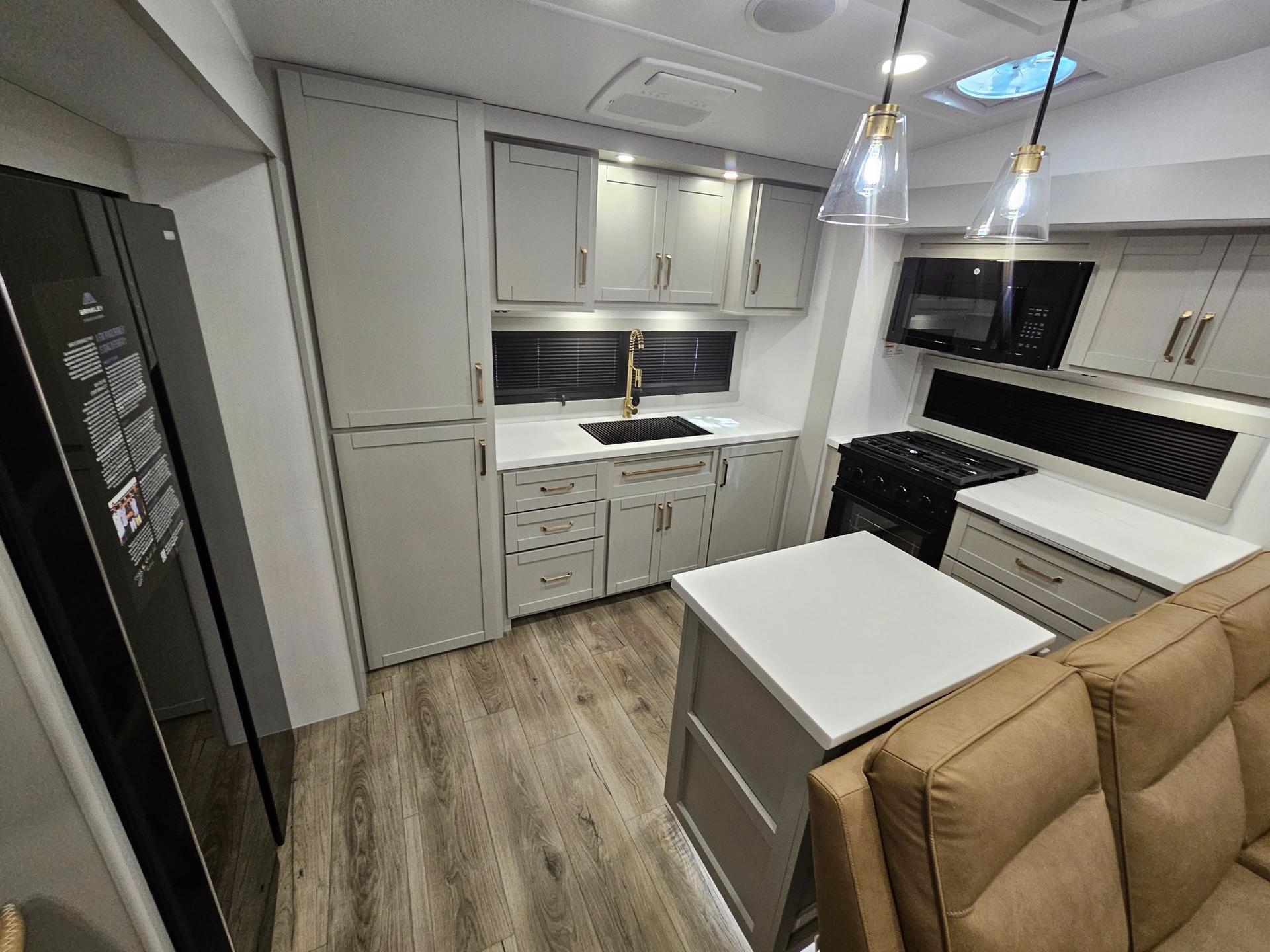 2026 Brinkley RV 2026 Brinkley RV Model Z - thumbnail 10