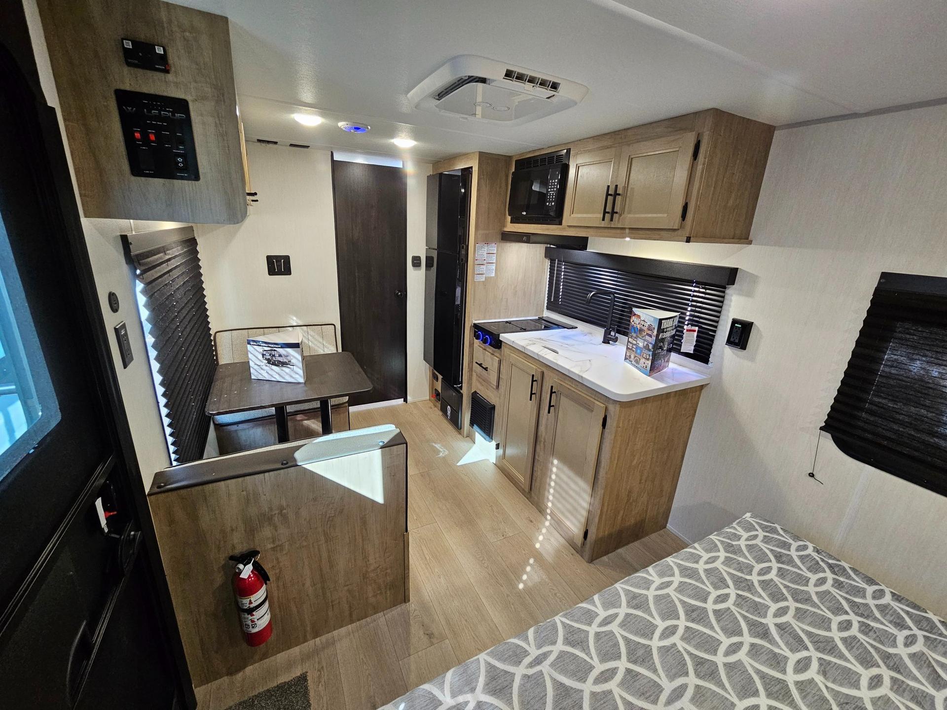 2026 FOREST RIVER 2026 FOREST RIVER Cherokee Wolf Pup - thumbnail 4