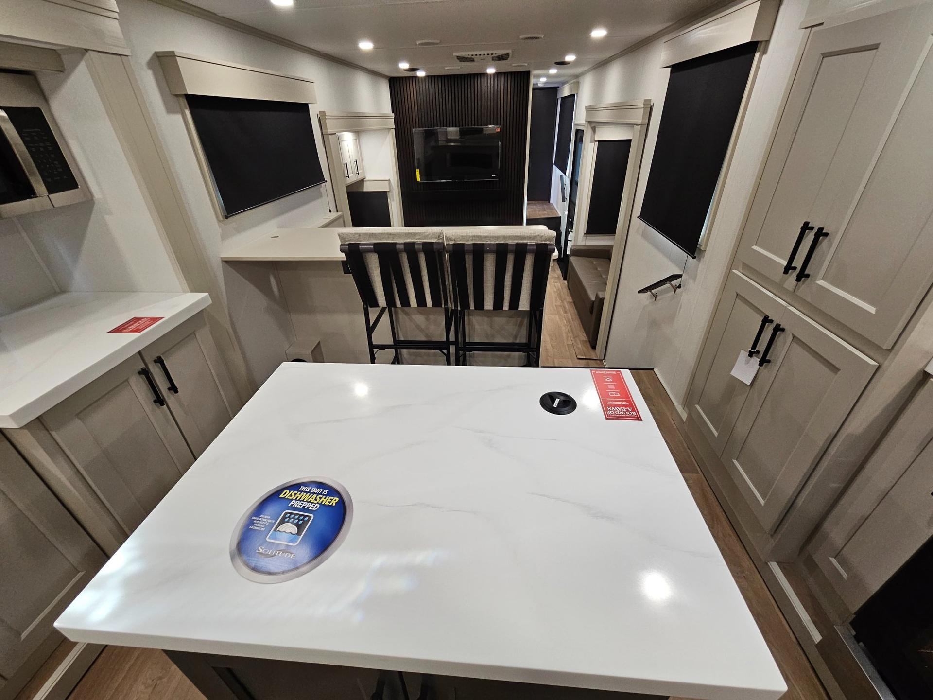 2026 Grand Design 2026 Grand Design Solitude - thumbnail 5