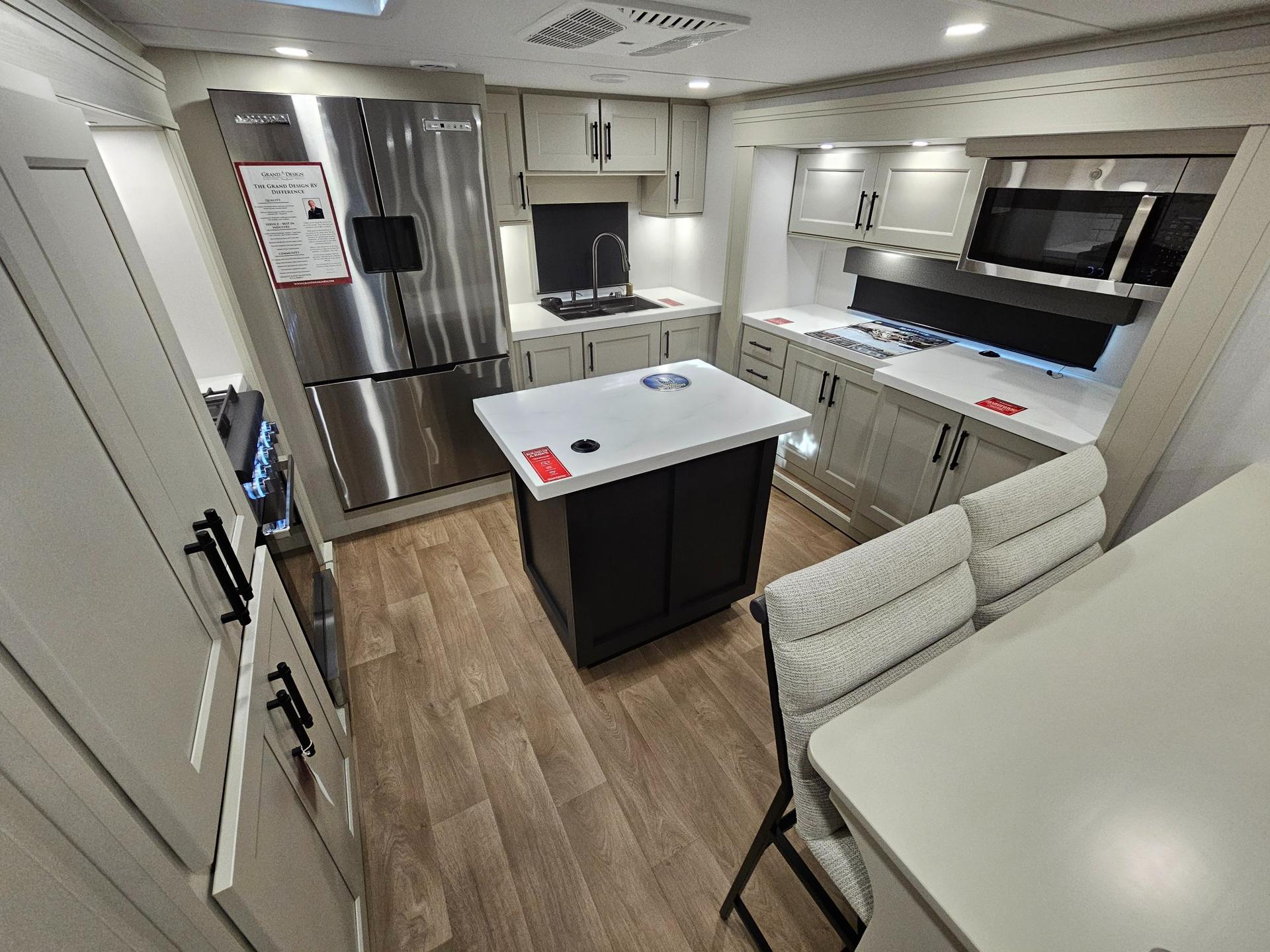 2026 Grand Design 2026 Grand Design Solitude - thumbnail 11