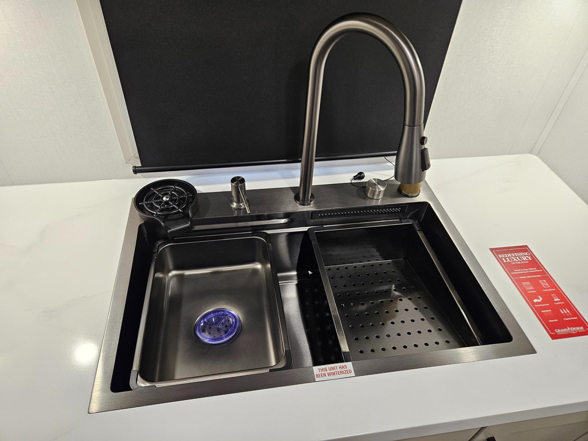 2026 Grand Design 2026 Grand Design Solitude - thumbnail 13