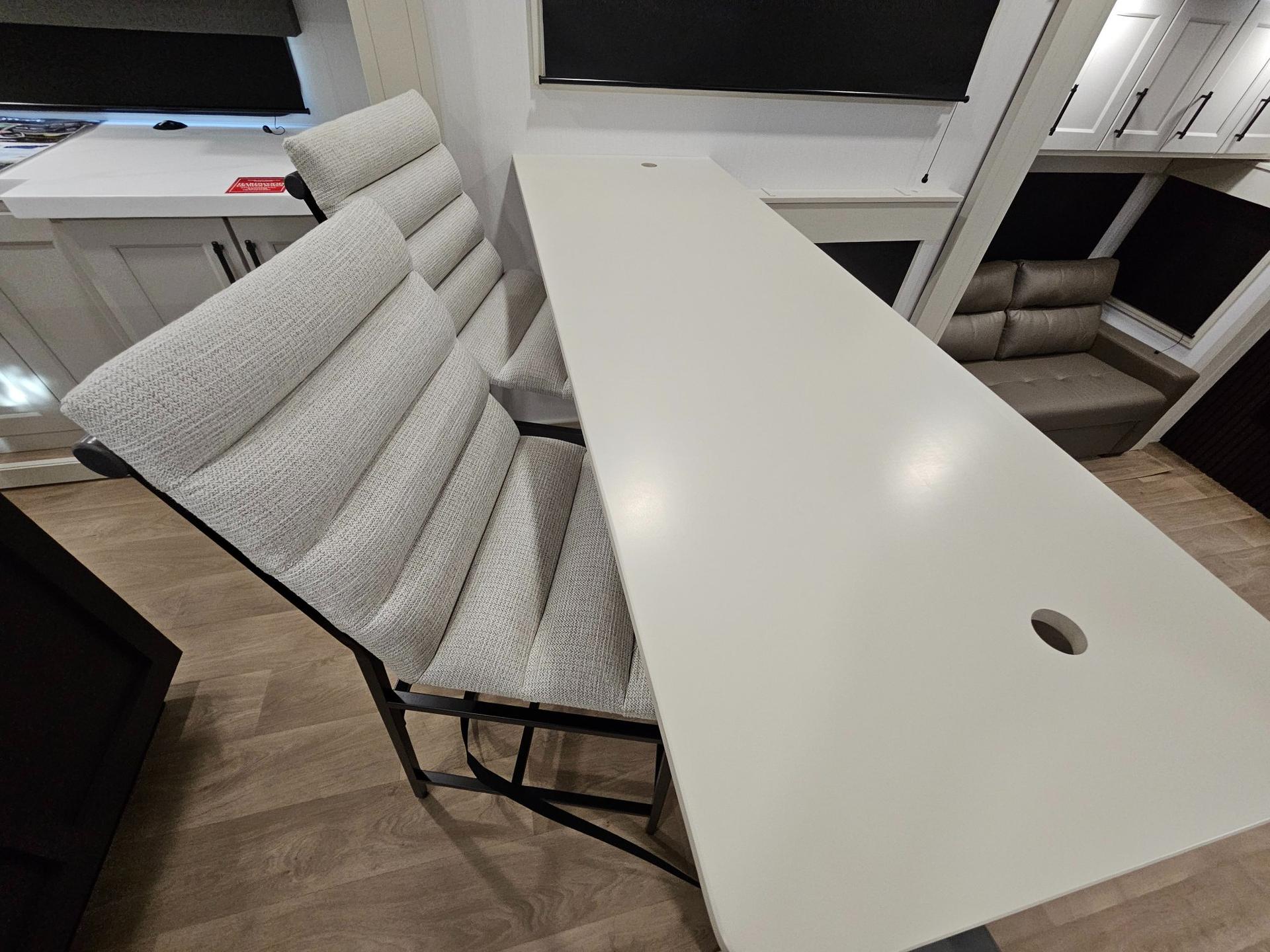 2026 Grand Design 2026 Grand Design Solitude - thumbnail 19