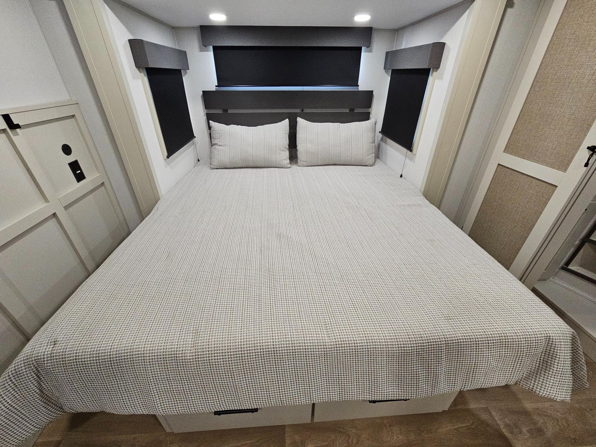 2026 Grand Design 2026 Grand Design Solitude - thumbnail 21