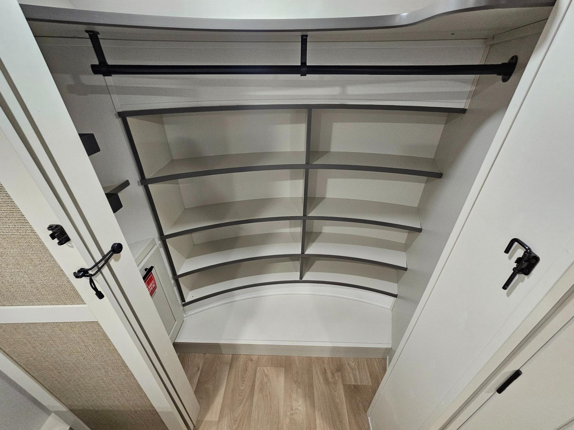 2026 Grand Design 2026 Grand Design Solitude - thumbnail 23