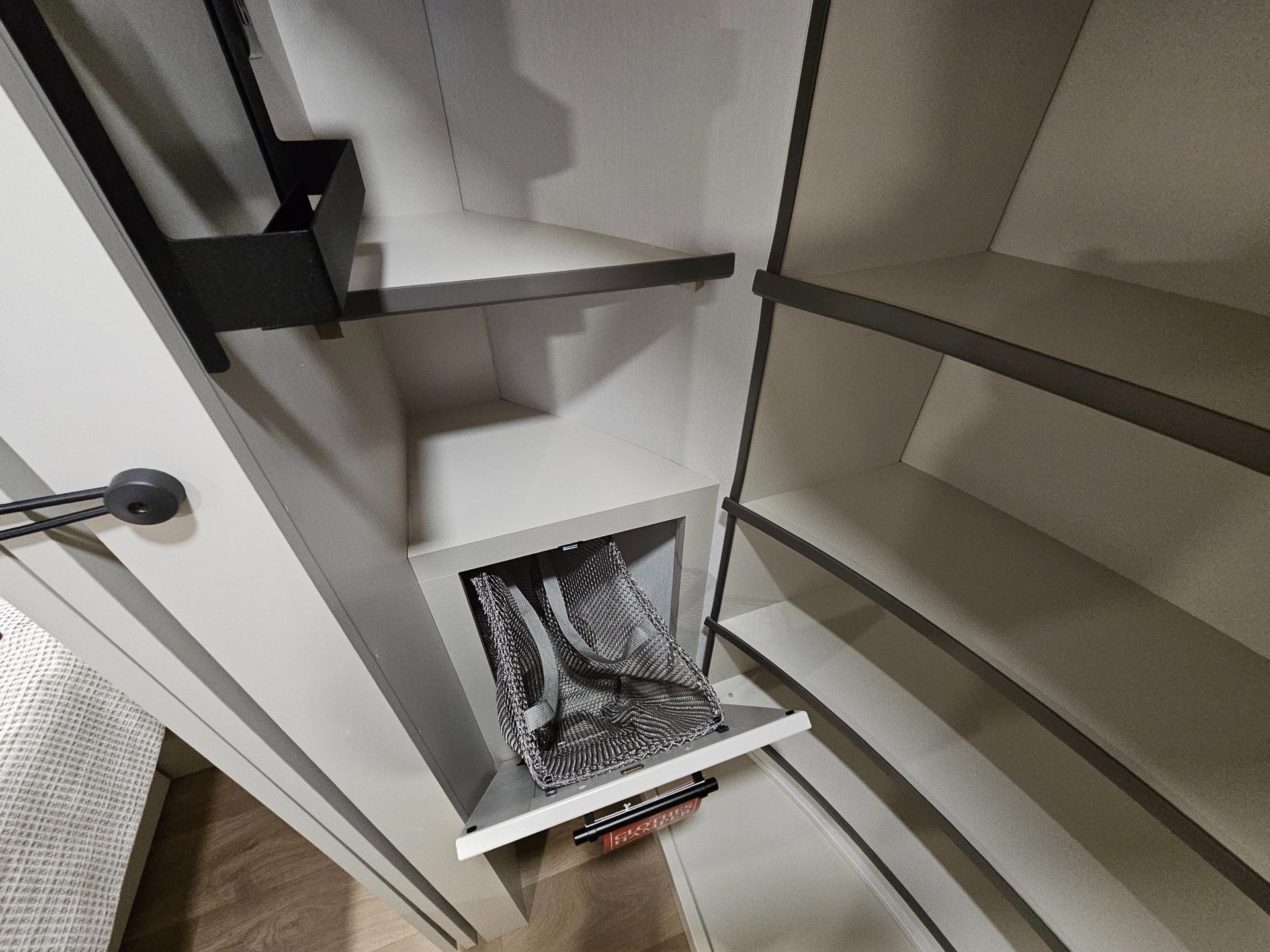 2026 Grand Design 2026 Grand Design Solitude - thumbnail 24