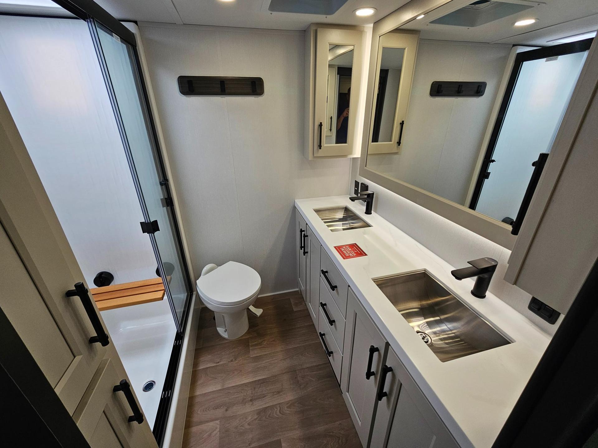 2026 Grand Design 2026 Grand Design Solitude - thumbnail 29