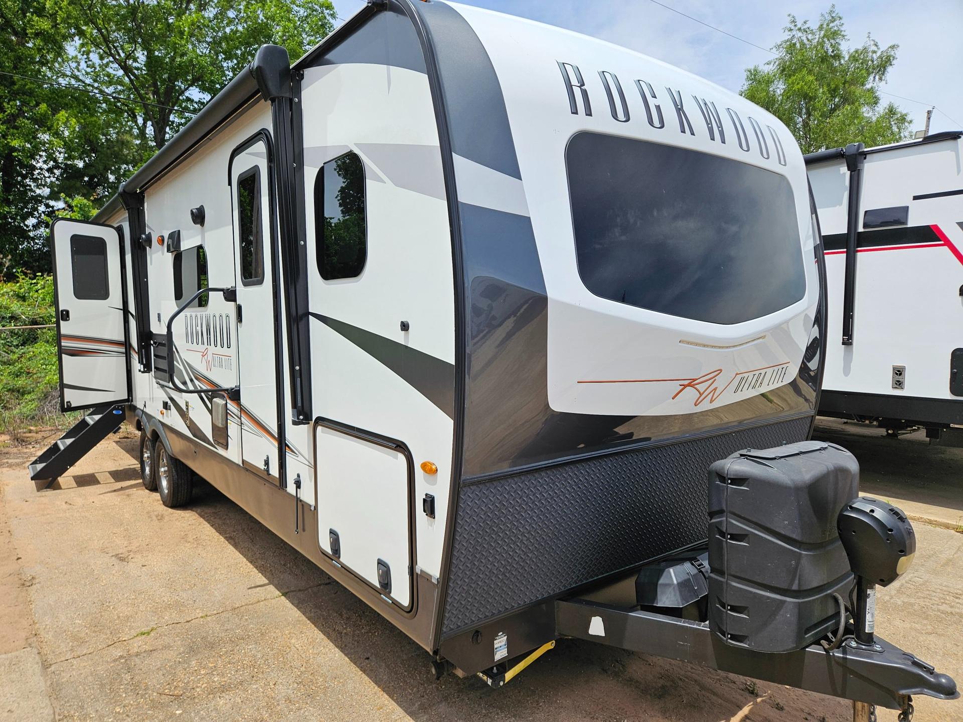 2021 FOREST RIVER ROCKWOOD 2706WS