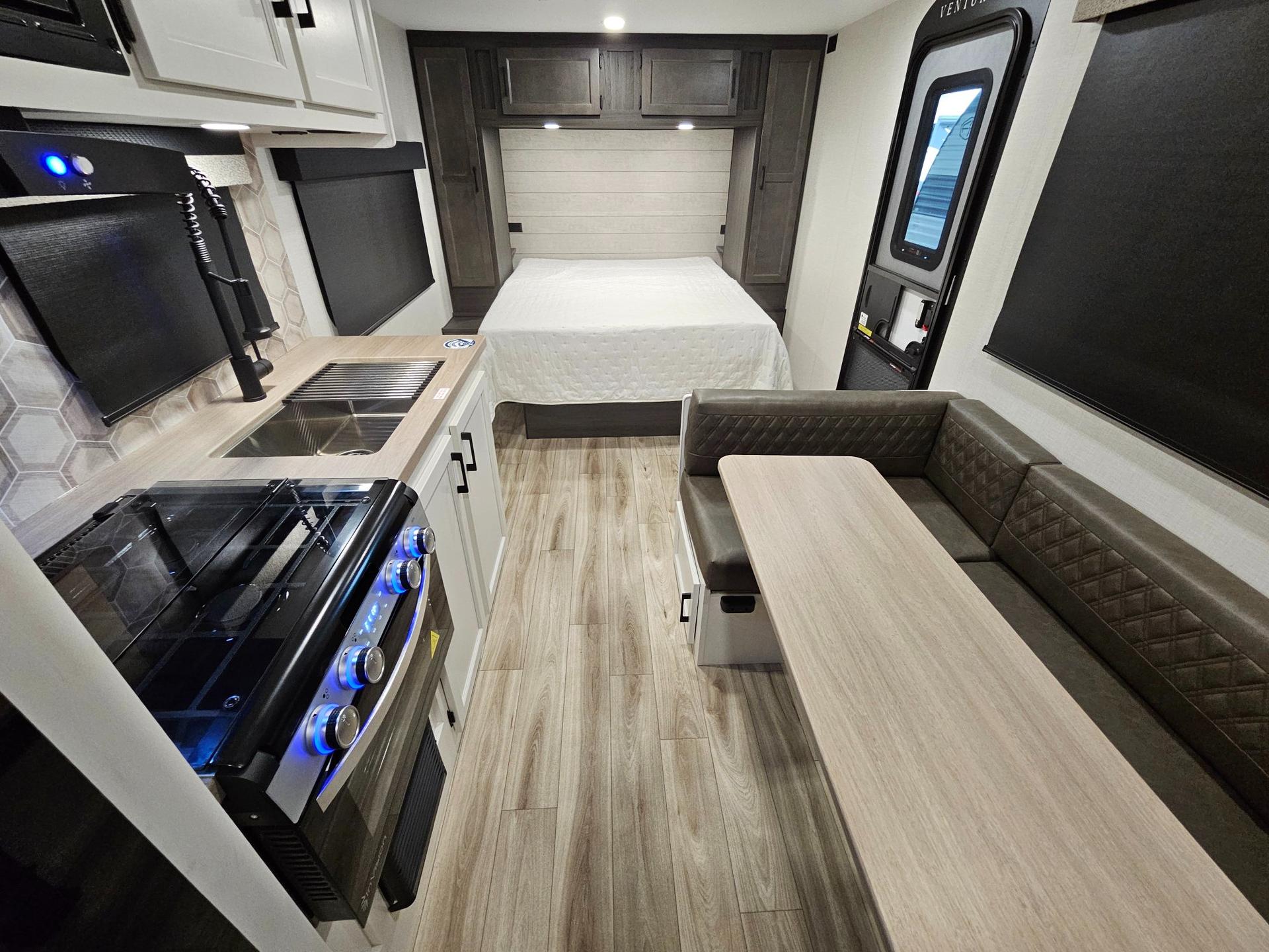 2026 Venture RV 2026 Venture RV SportTrek Edition STINGER - thumbnail 5