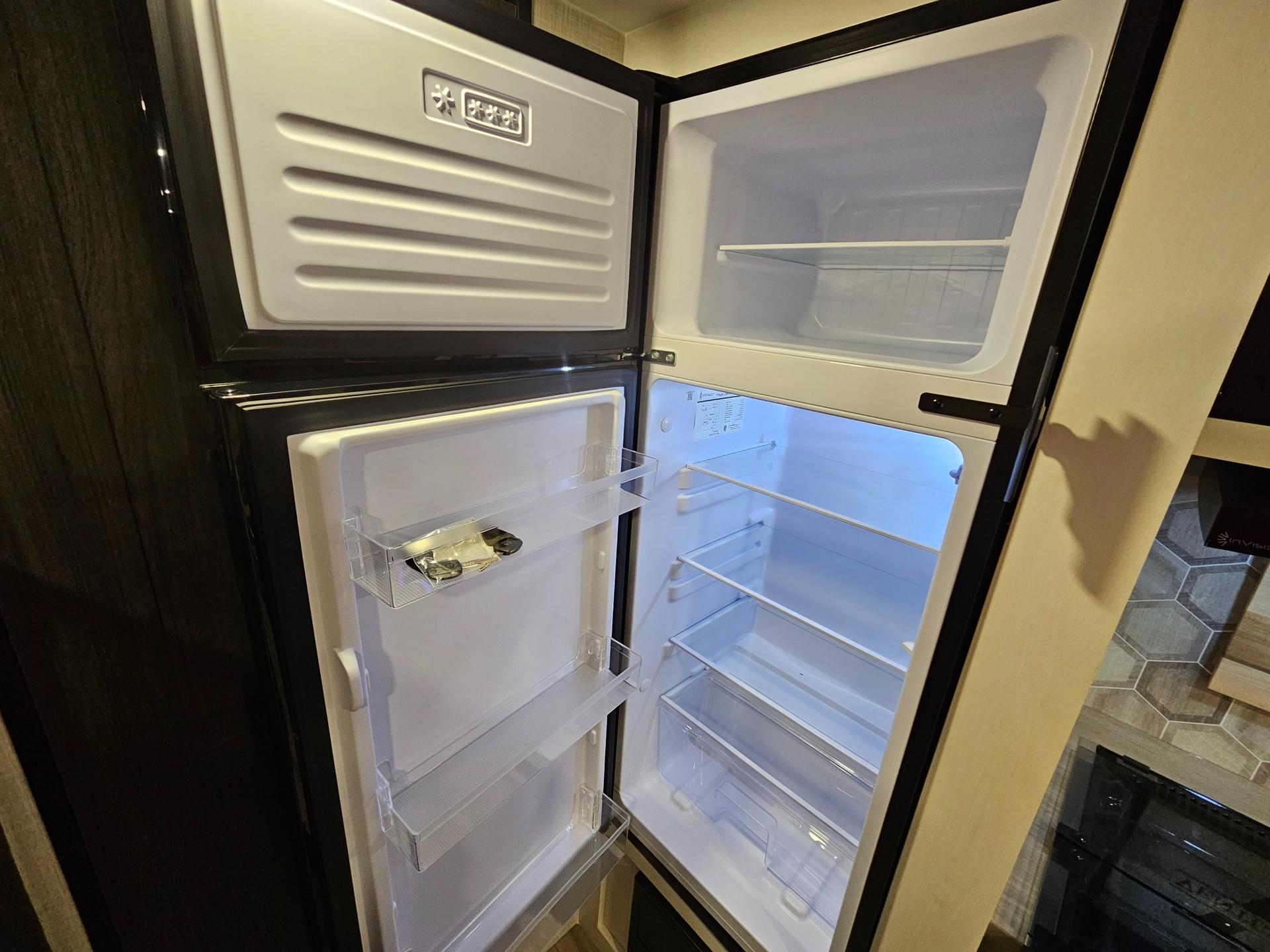 2026 Venture RV 2026 Venture RV SportTrek Edition STINGER - thumbnail 10