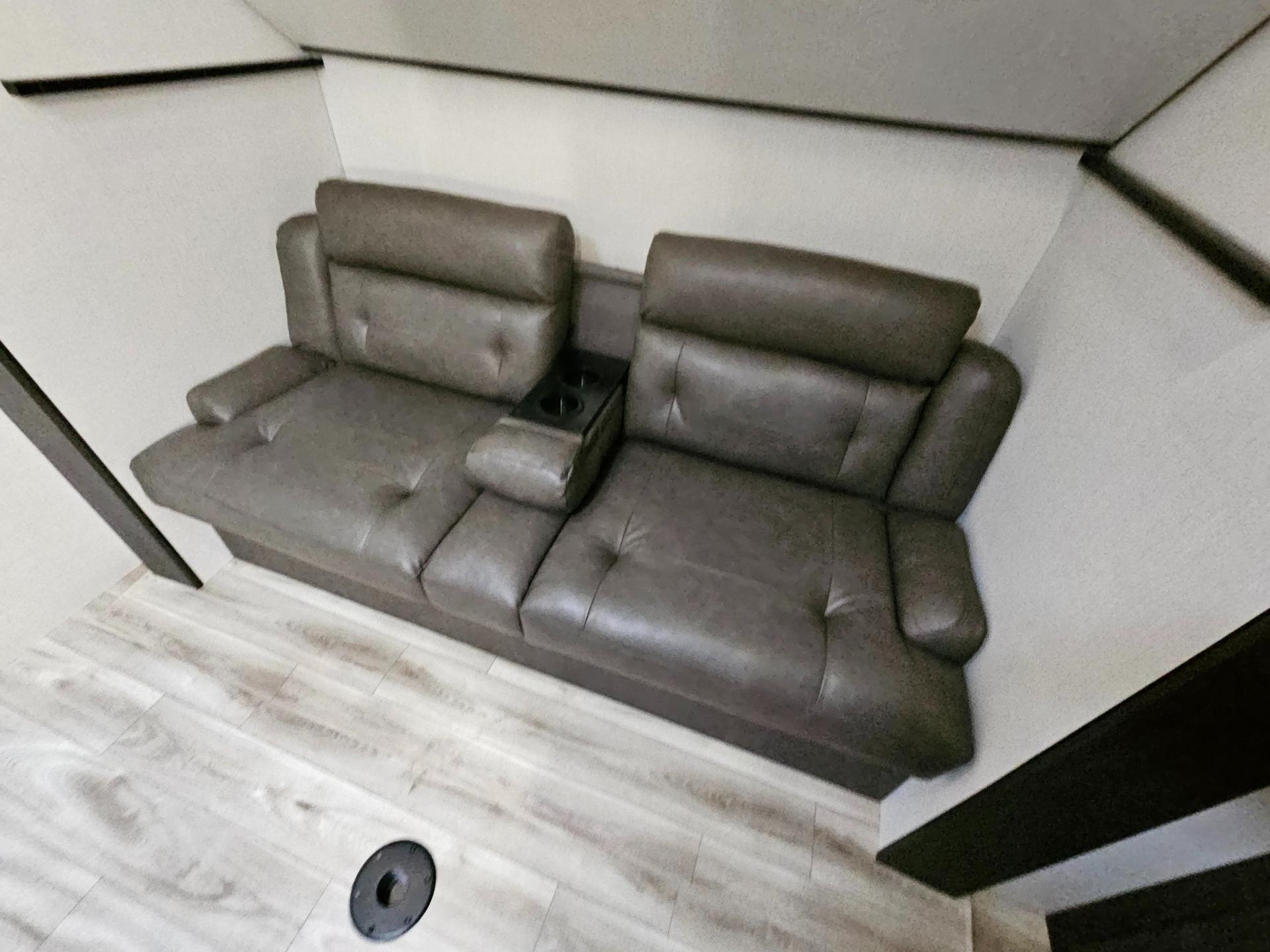 2026 Venture RV 2026 Venture RV SportTrek Touring Edition - thumbnail 19