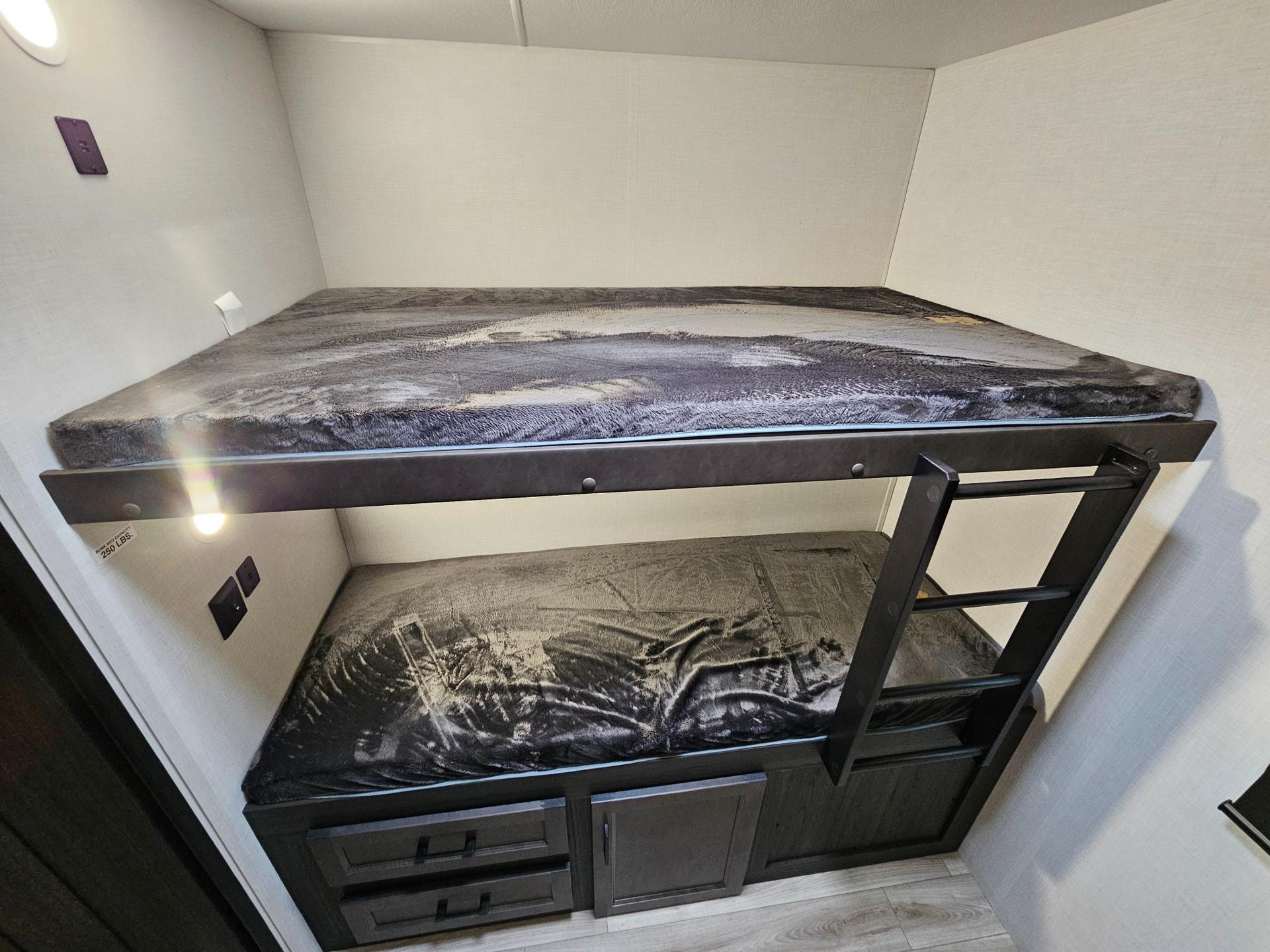 2026 Venture RV 2026 Venture RV SportTrek Touring Edition - thumbnail 20