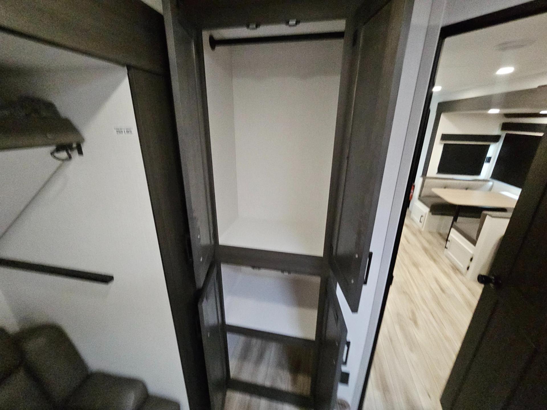 2026 Venture RV 2026 Venture RV SportTrek Touring Edition - thumbnail 21