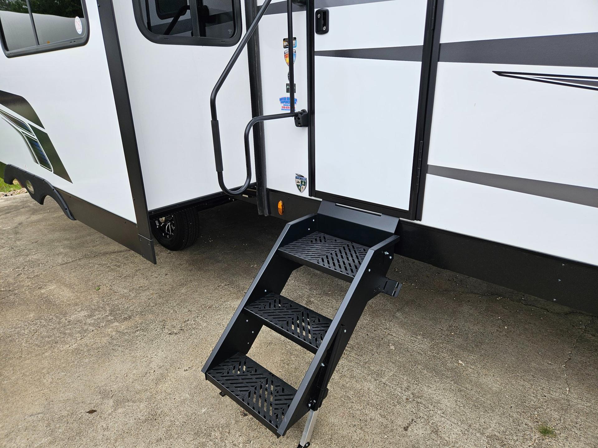 2026 Venture RV 2026 Venture RV SportTrek Touring Edition - thumbnail 25