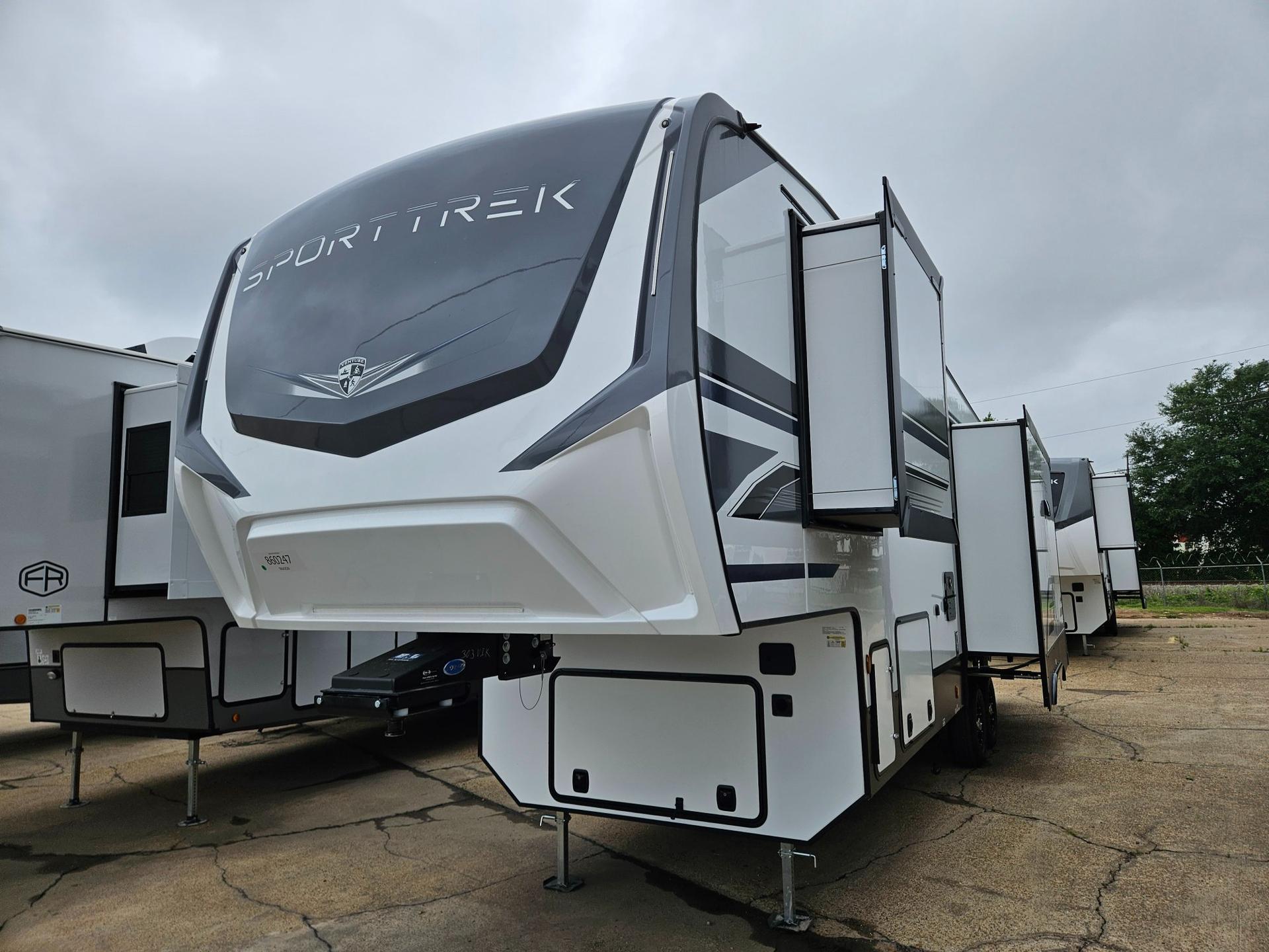 2026 Venture RV 2026 Venture RV SportTrek - thumbnail 3