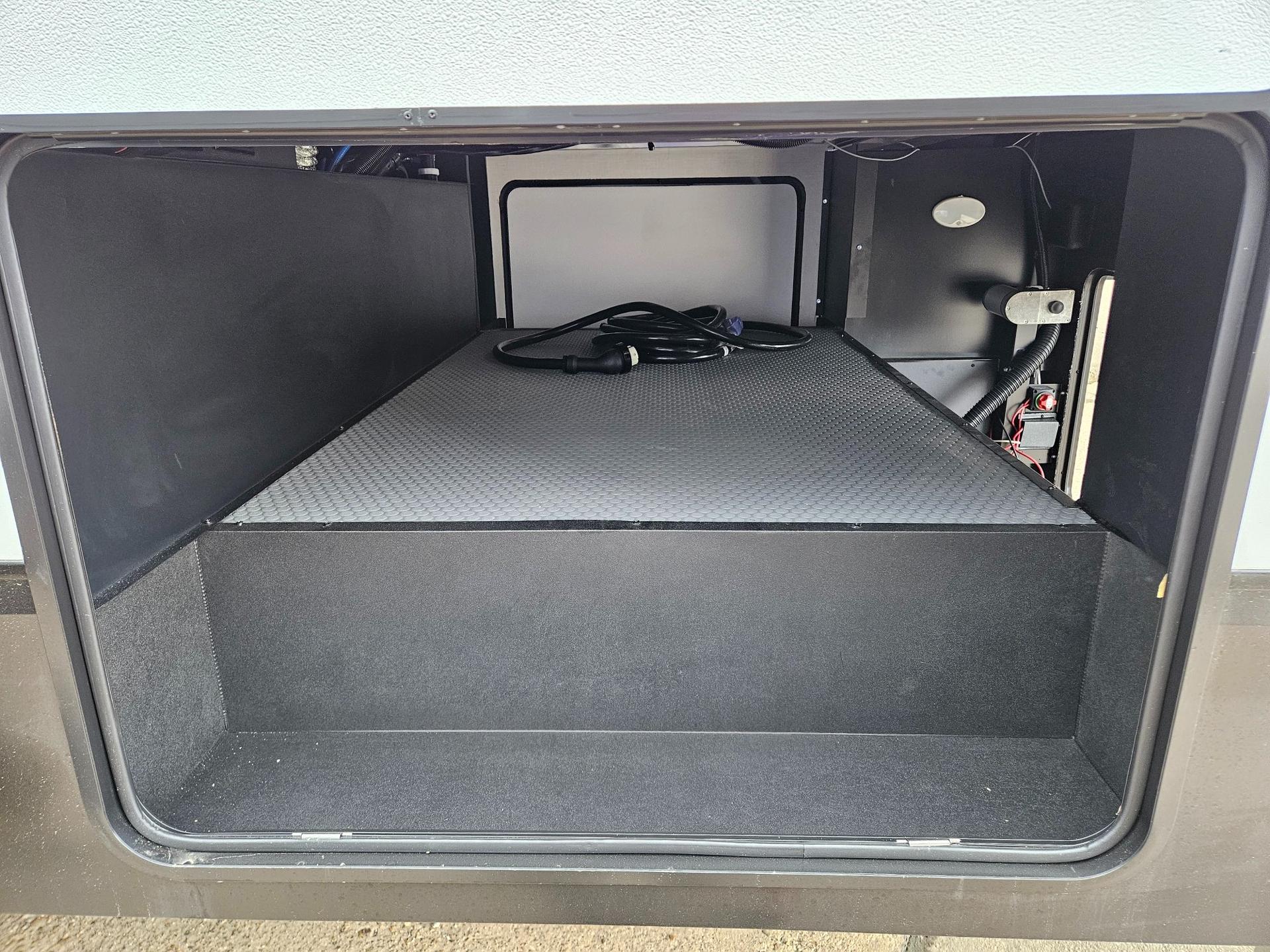 2026 Venture RV 2026 Venture RV SportTrek - thumbnail 26