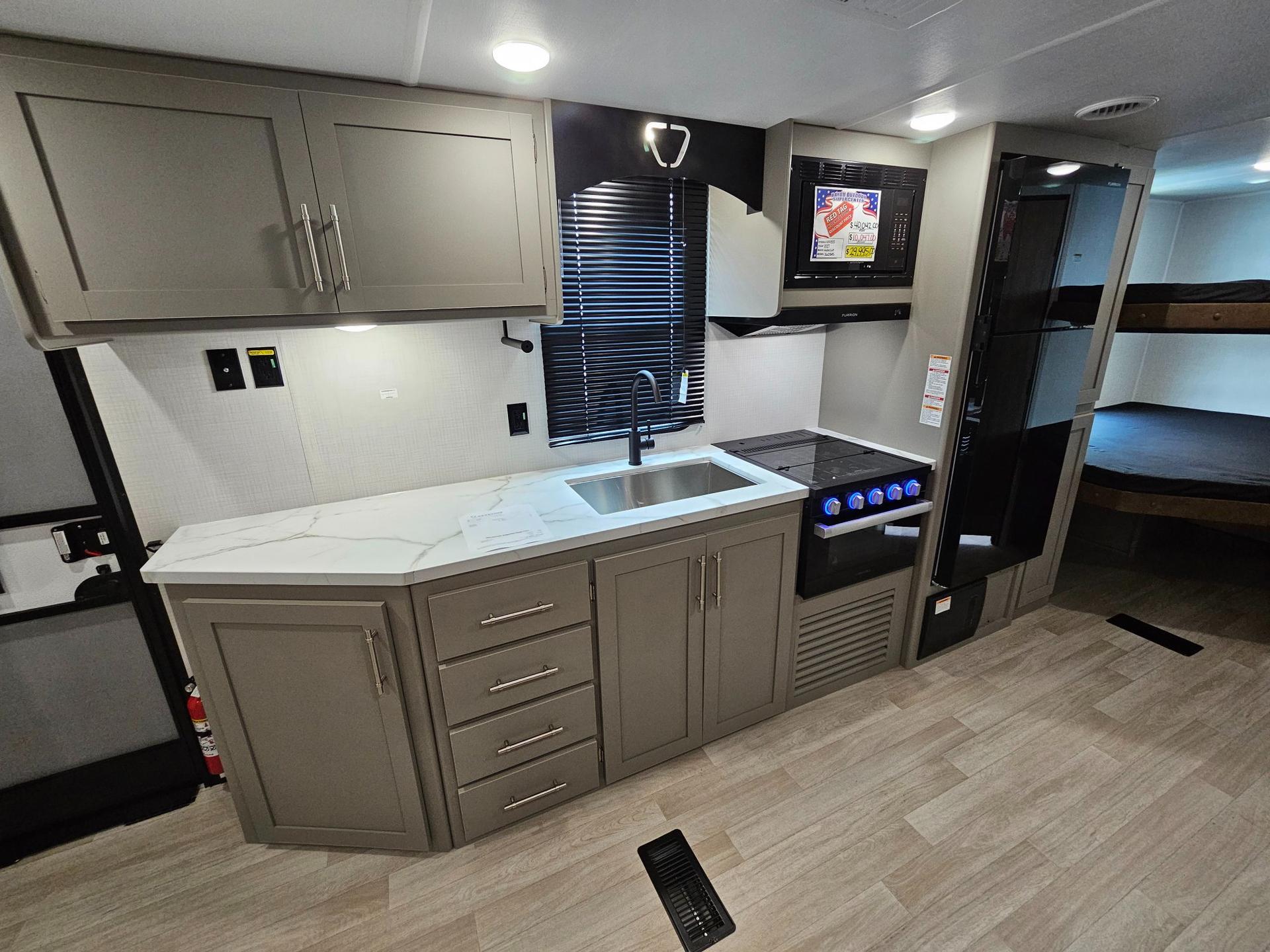 2027 Keystone RV 2027 Keystone RV Hideout - thumbnail 8