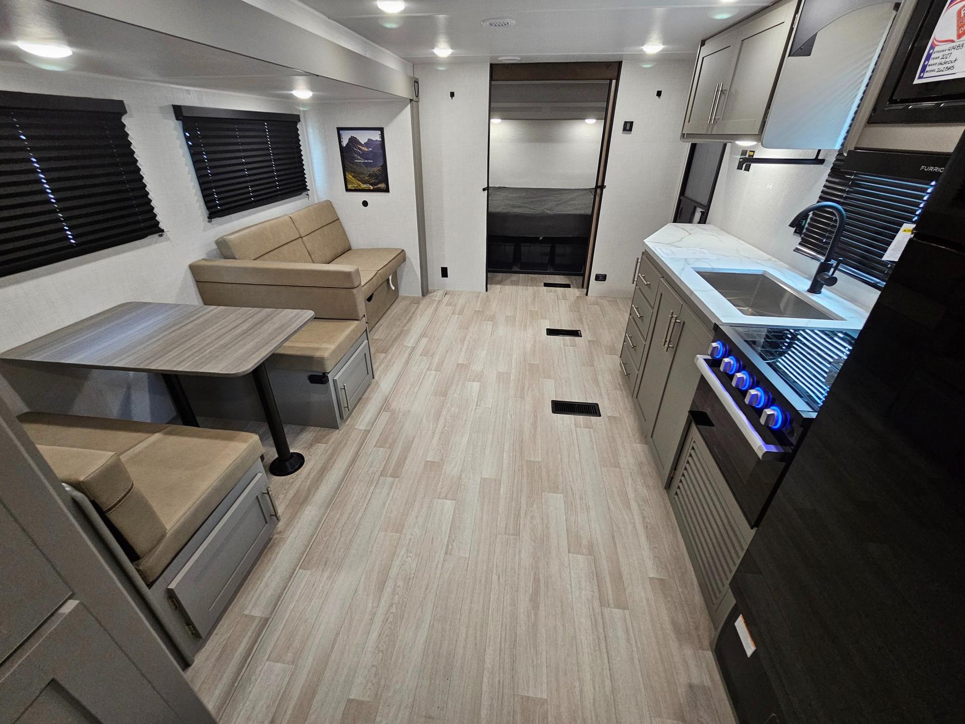 2027 Keystone RV 2027 Keystone RV Hideout - thumbnail 5