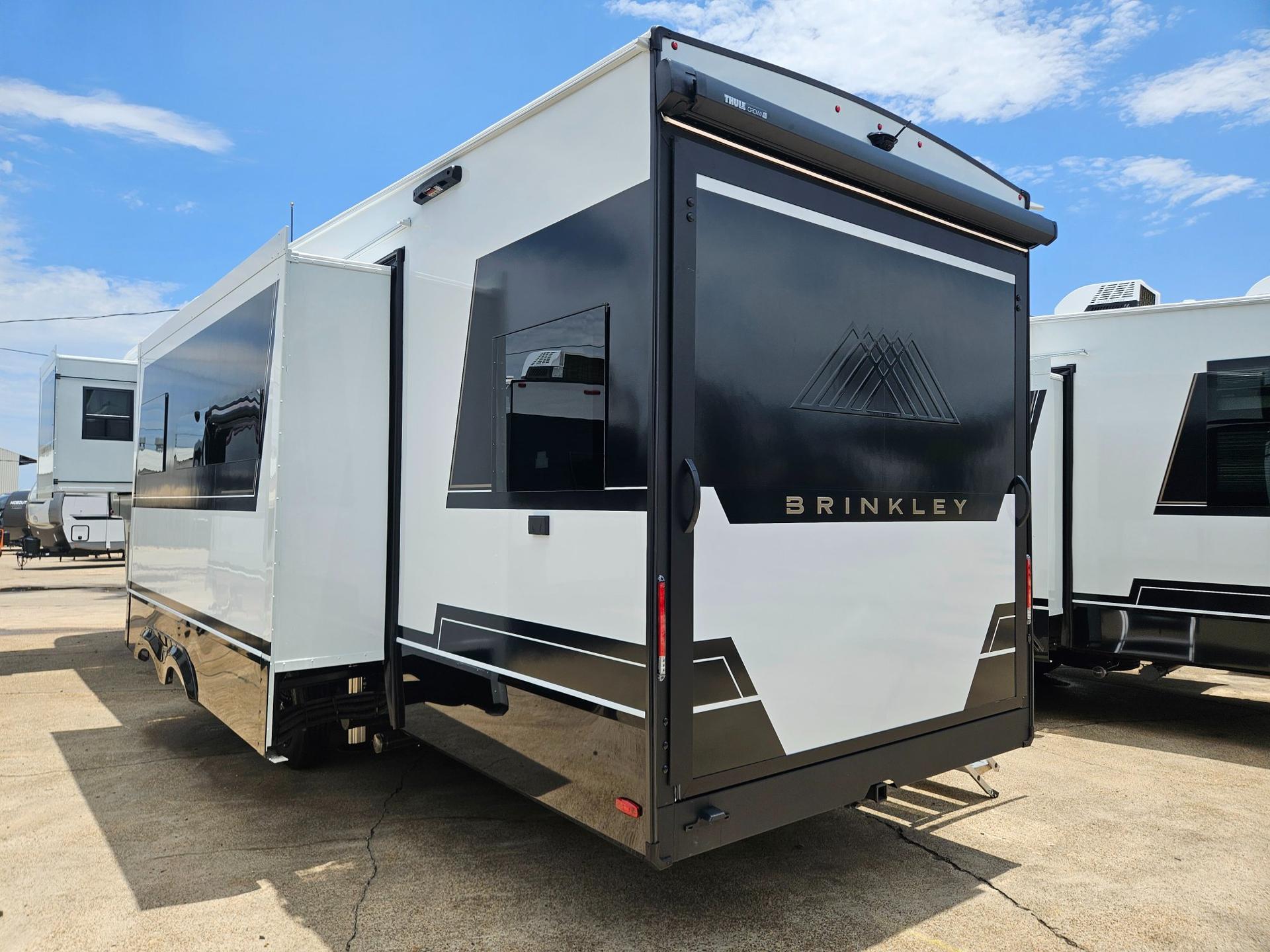 2027 Brinkley 2027 Brinkley Model Z - thumbnail 50
