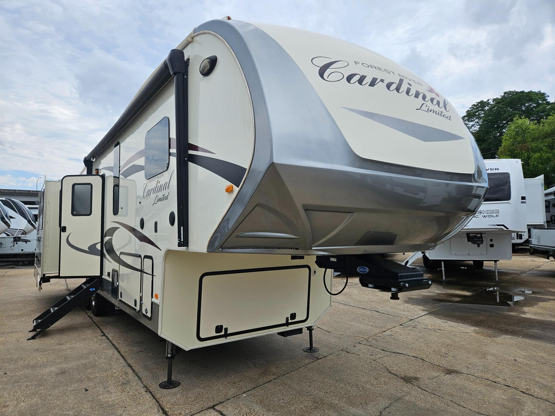 2019 FOREST RIVER CARDINAL 3655RSLE