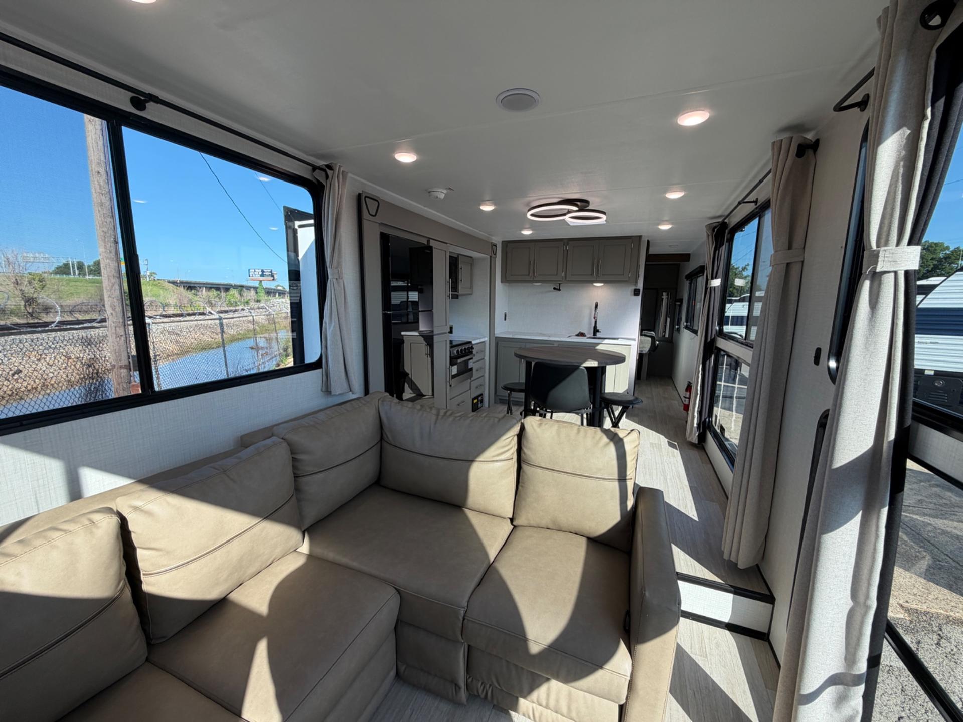 2027 Keystone RV 2027 Keystone RV Hideout - thumbnail 10