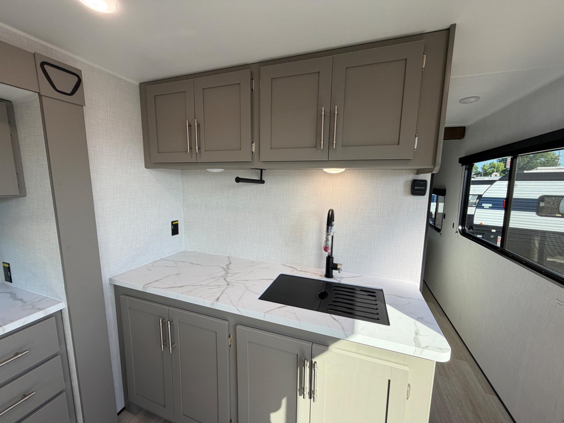 2027 Keystone RV 2027 Keystone RV Hideout - thumbnail 14