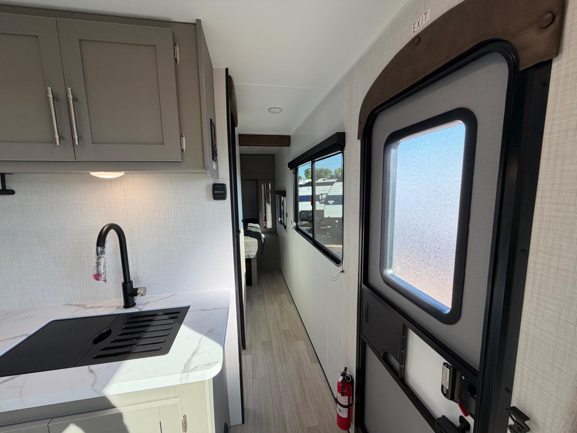 2027 Keystone RV 2027 Keystone RV Hideout - thumbnail 15