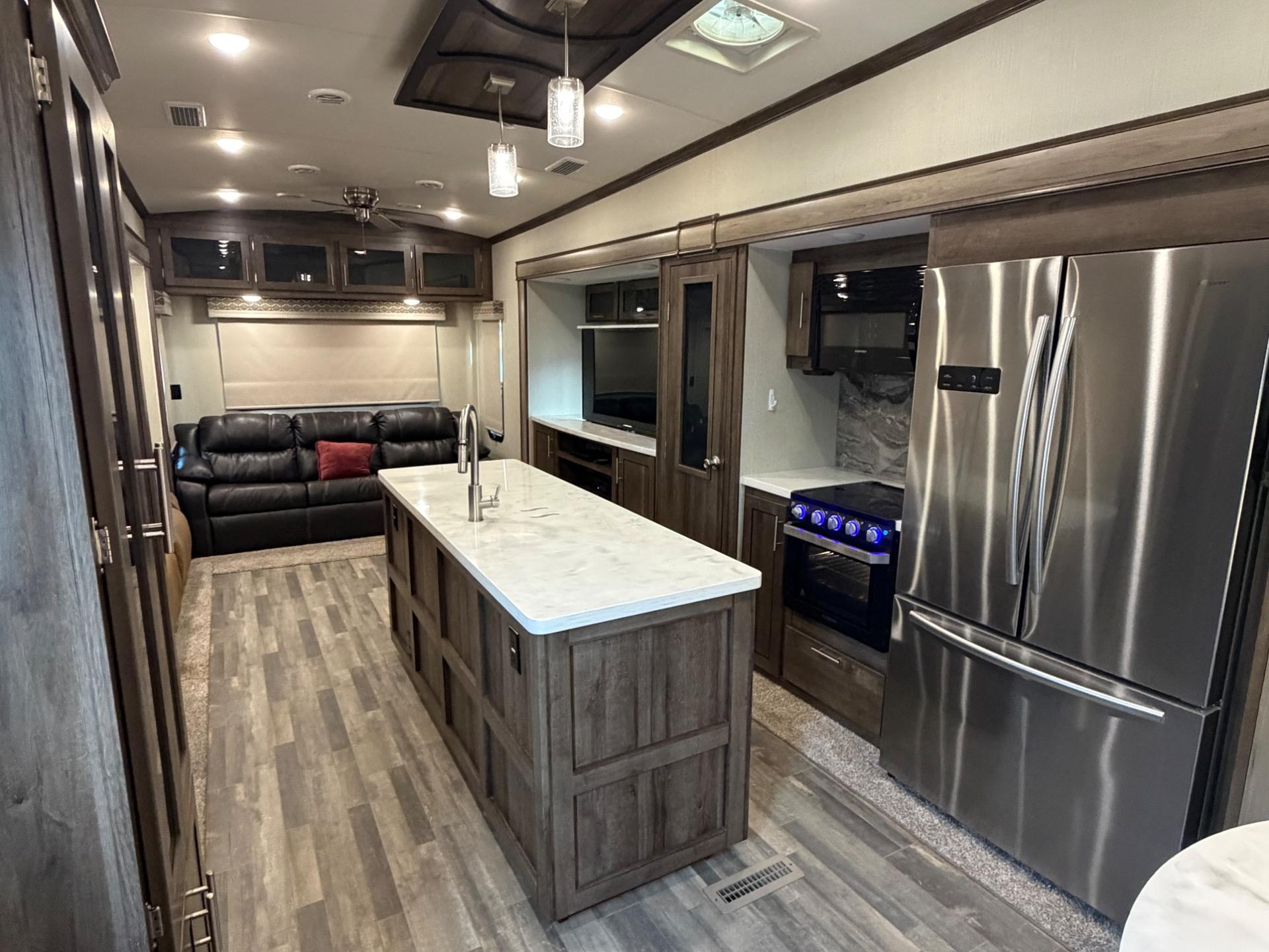 2019 Forest River 2019 Forest River Cardinal - thumbnail 9