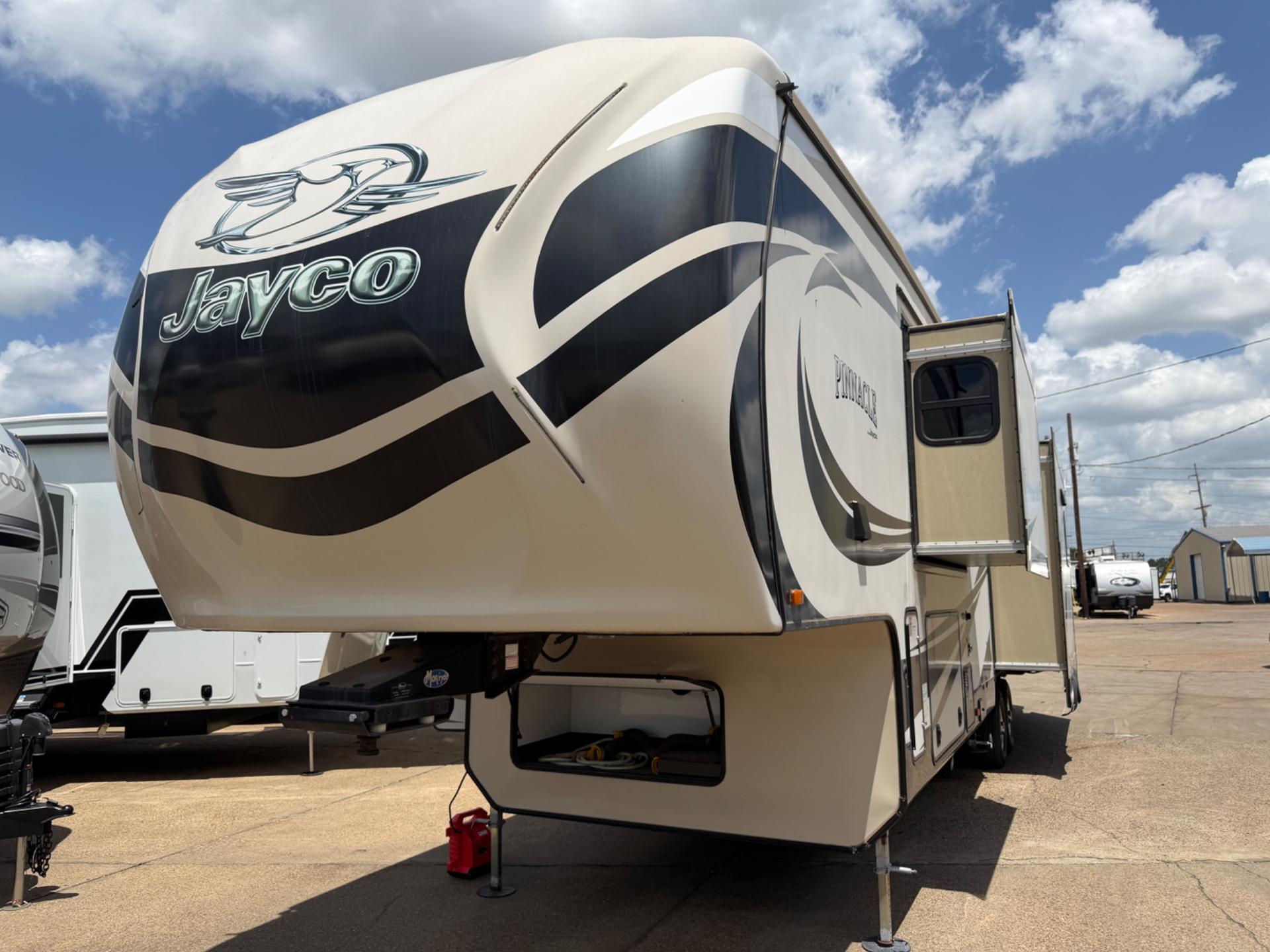 2021 Jayco 2021 Jayco Pinnacle - thumbnail 4