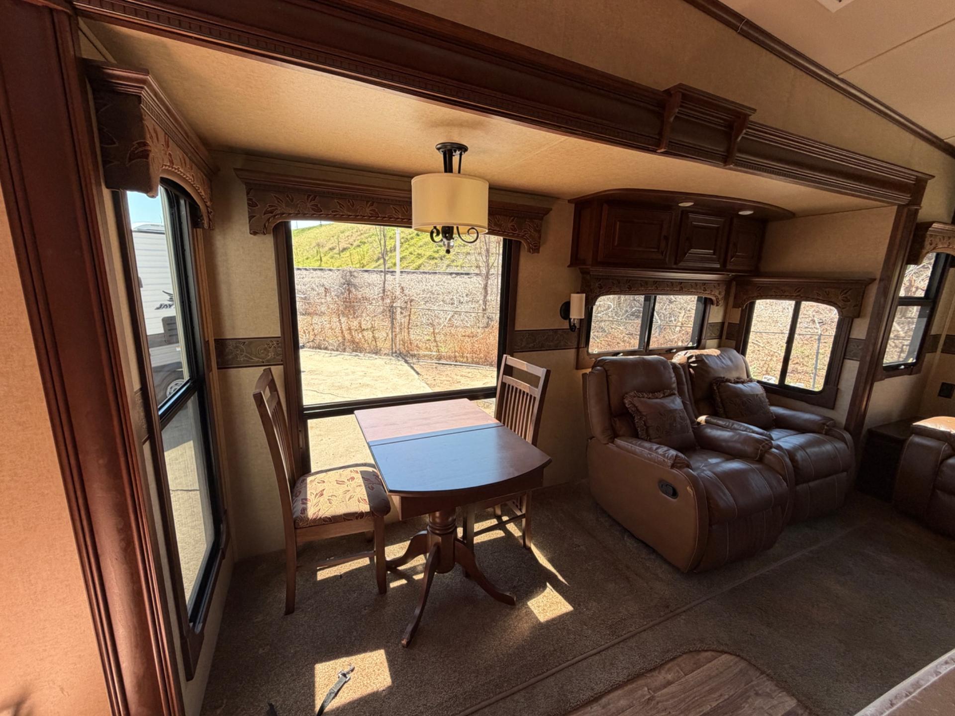 2015 Jayco 2015 Jayco Pinnacle - thumbnail 13