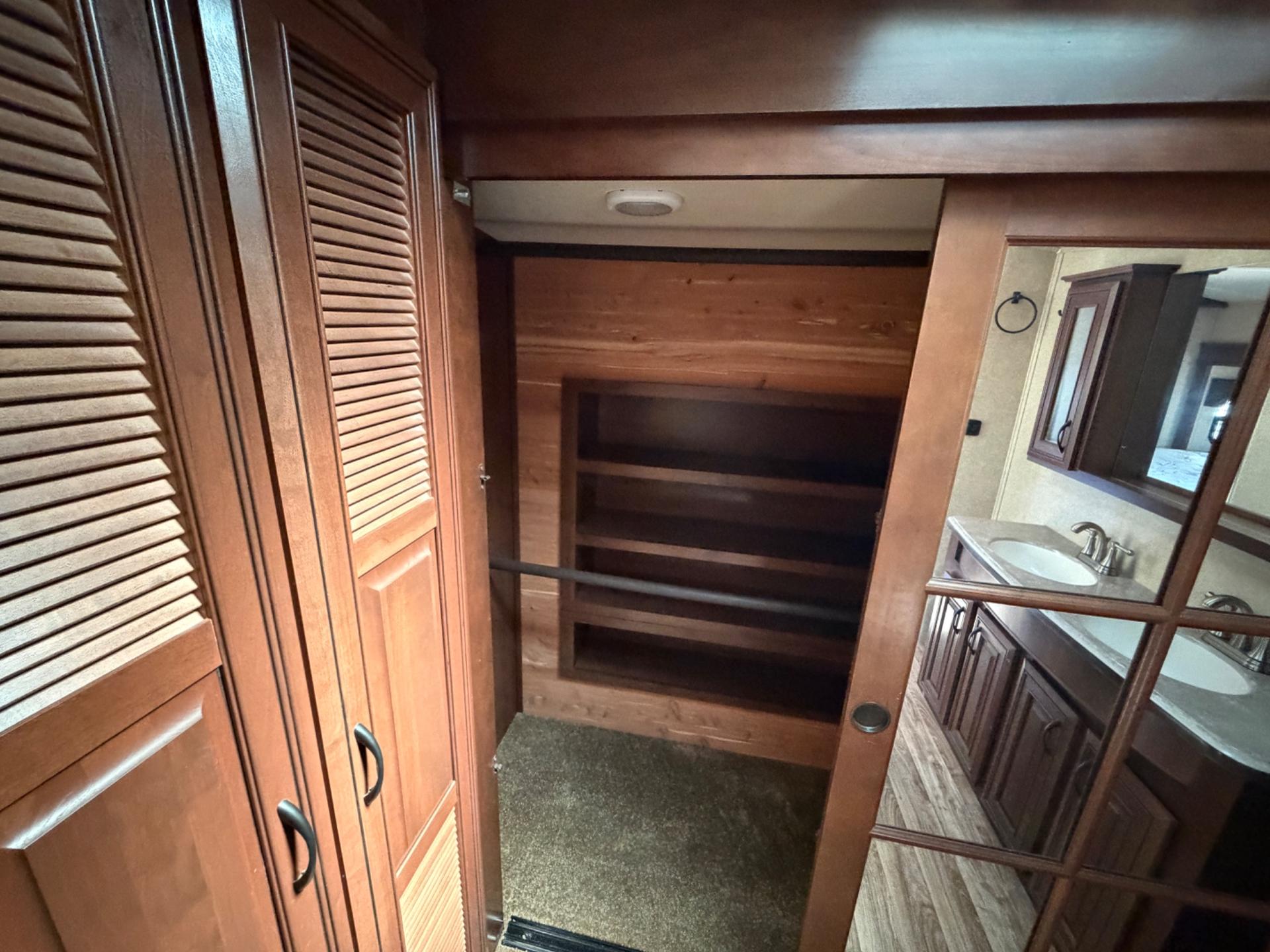 2015 Jayco 2015 Jayco Pinnacle - thumbnail 19